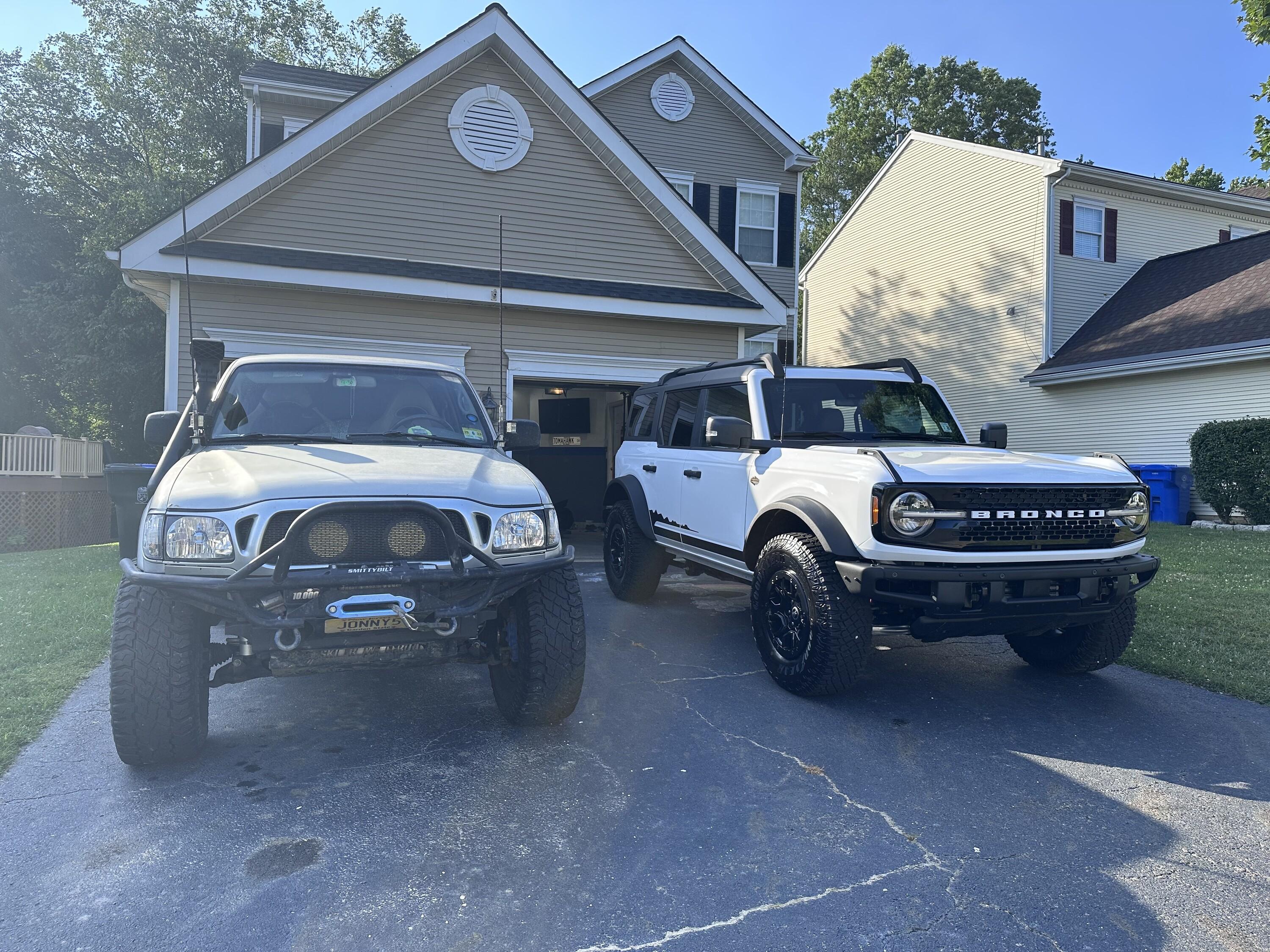 Ford Bronco IM A HORSE - Definitely not a build. 53045366080_26b2f02d3b_4k