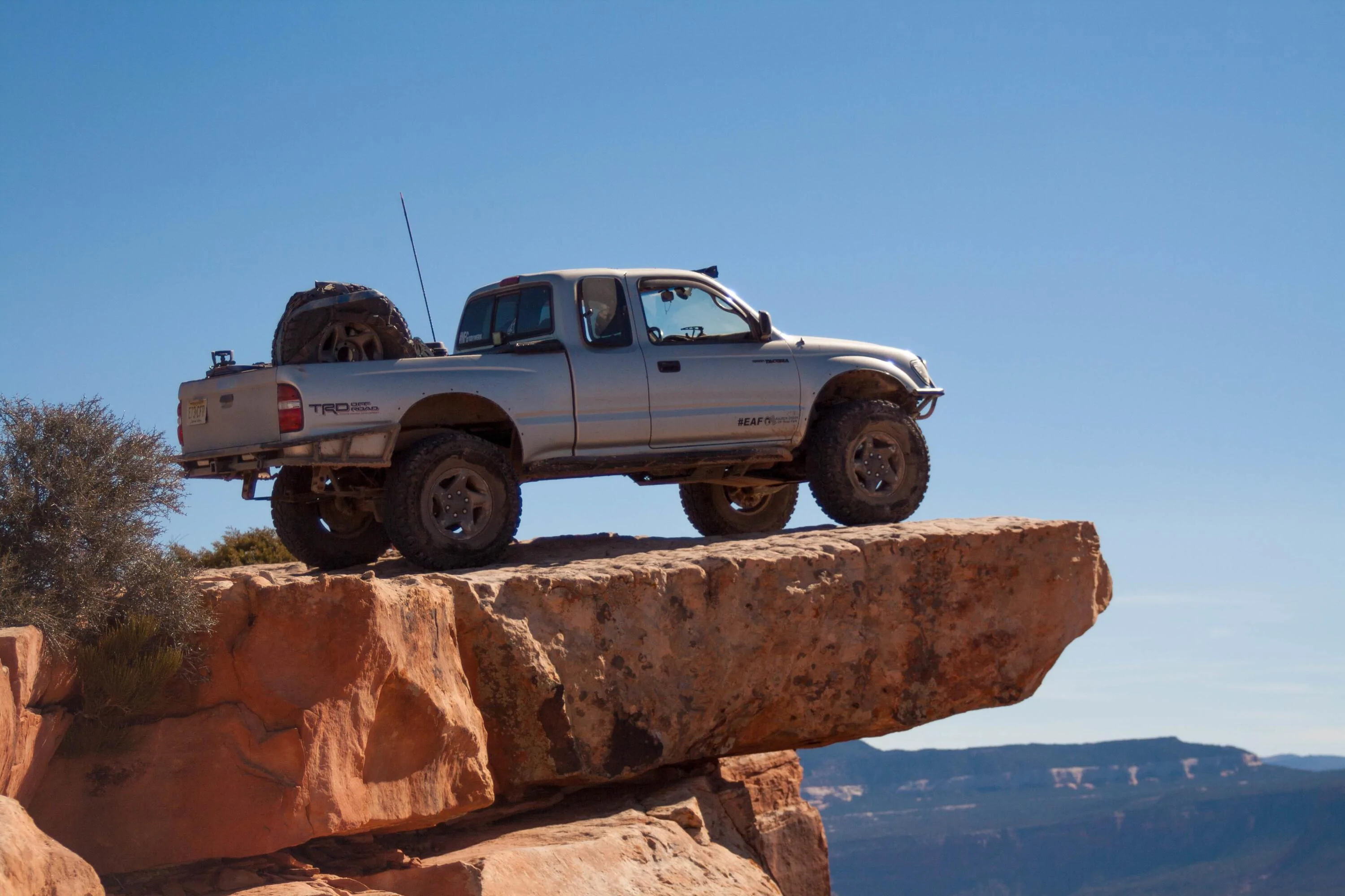 Ford Bronco IM A HORSE - Definitely not a build. 26247433969_5473ce574f_4k