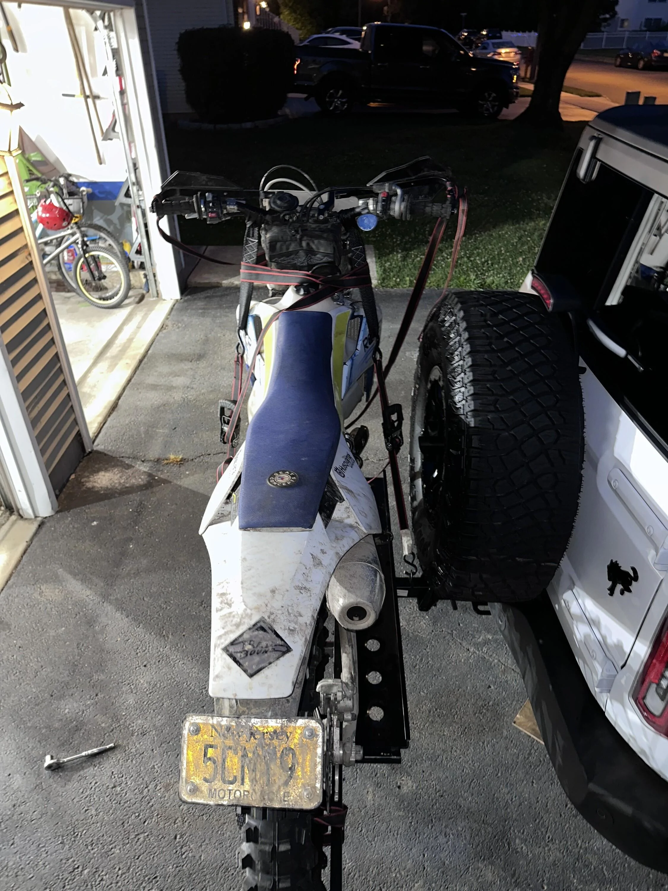 Ford Bronco IM A HORSE - Definitely not a build. 53058444547_8cb8577217_4k