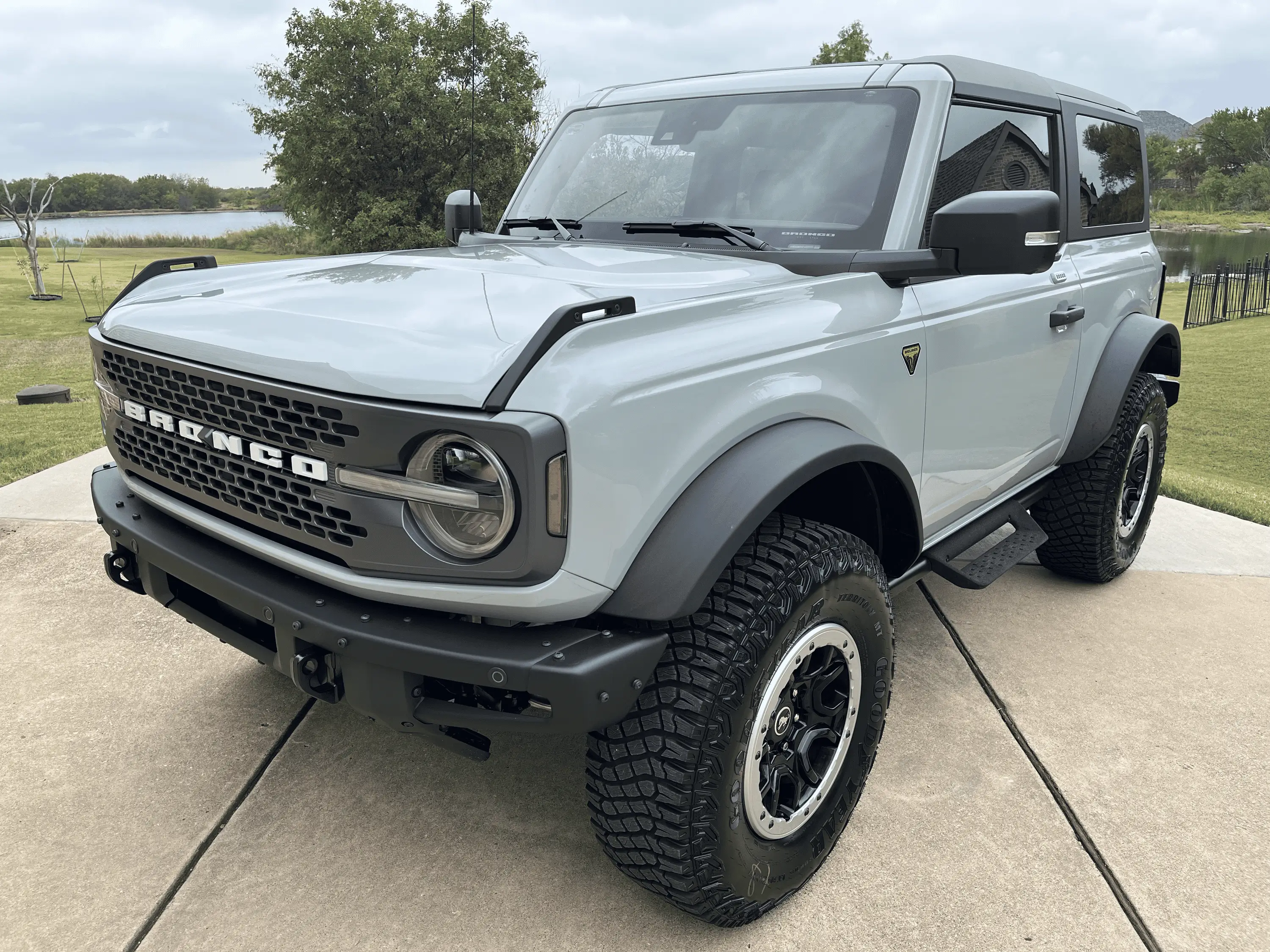 Ford Bronco Bronco Team 2 door. tempImagecpRAg8