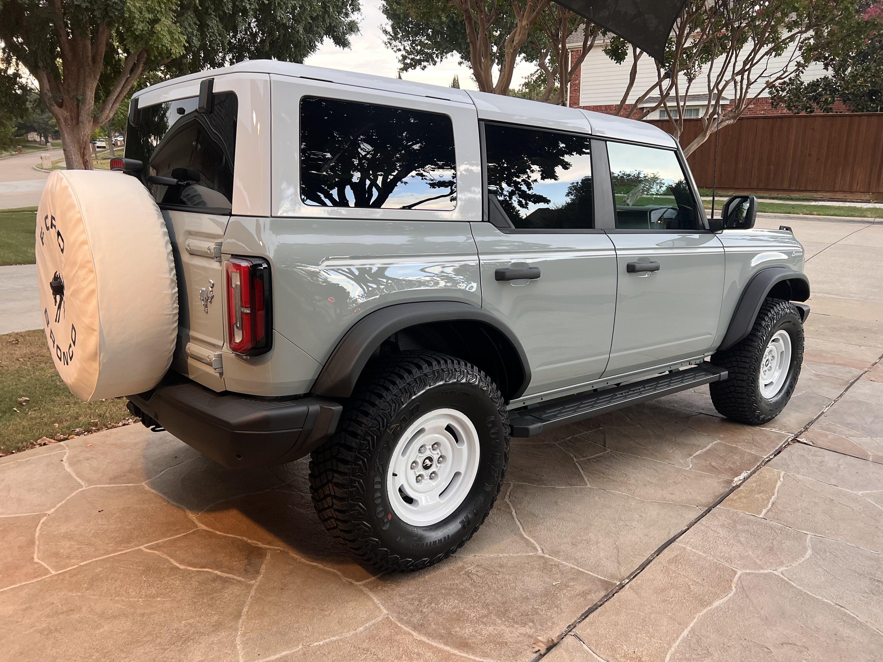 Ford Bronco HERITAGE EDITION Bronco Club IMG_5507
