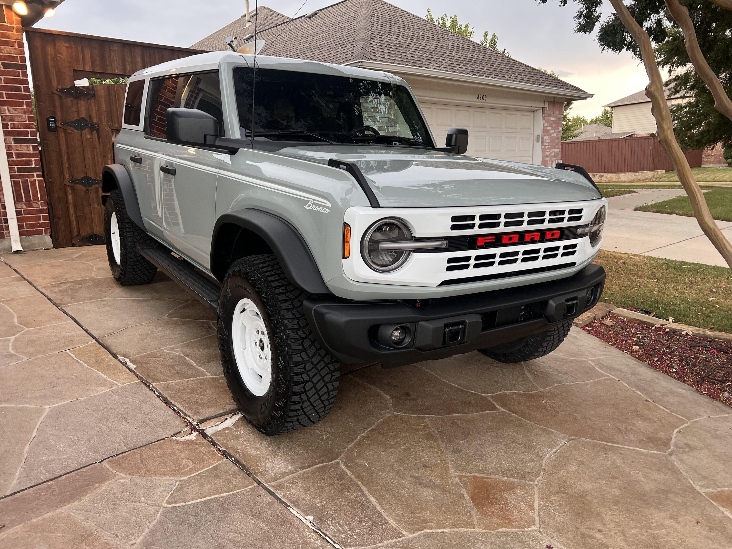 Ford Bronco HERITAGE EDITION Bronco Club IMG_5506