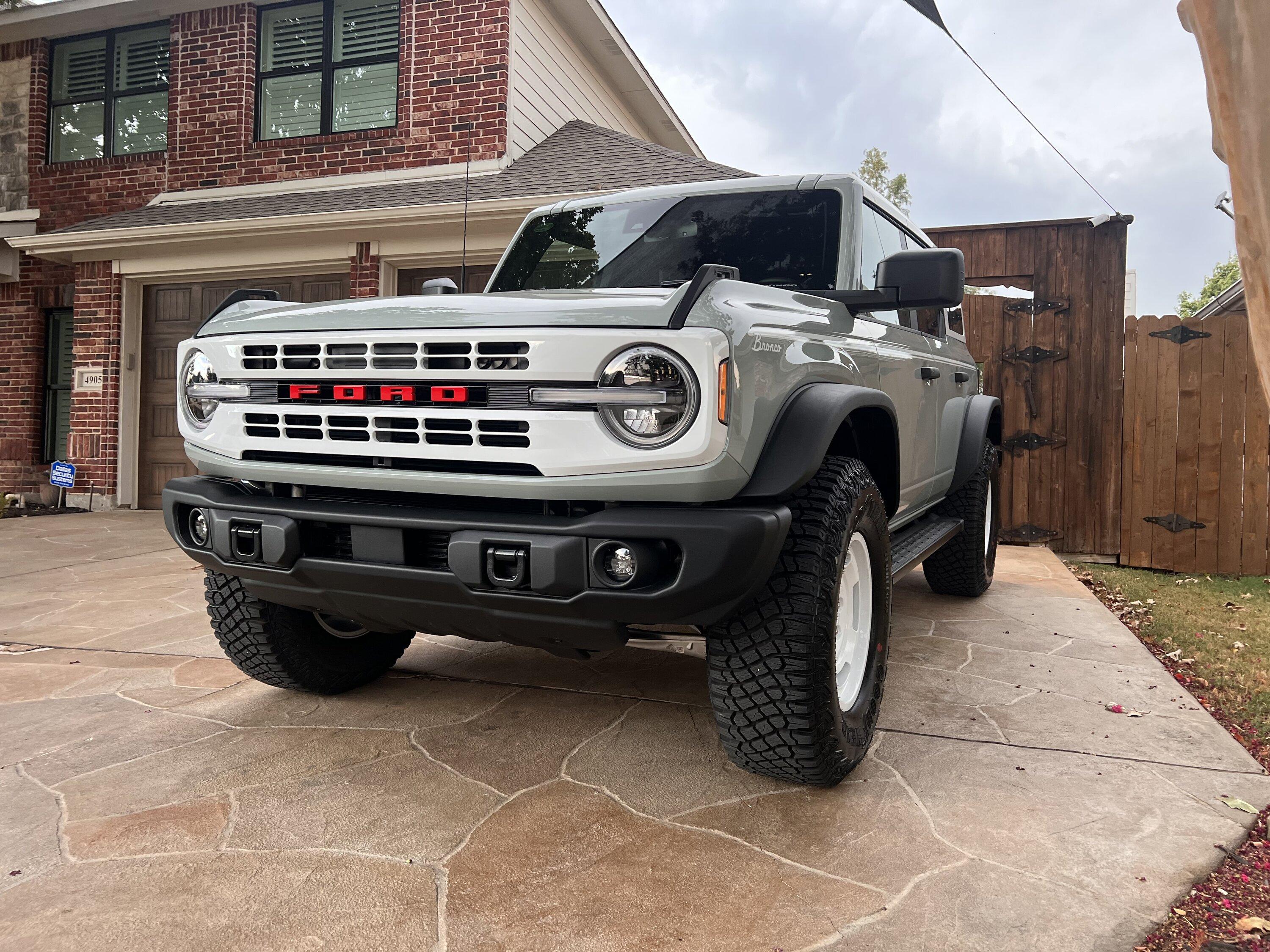 Ford Bronco HERITAGE EDITION Bronco Club IMG_5504