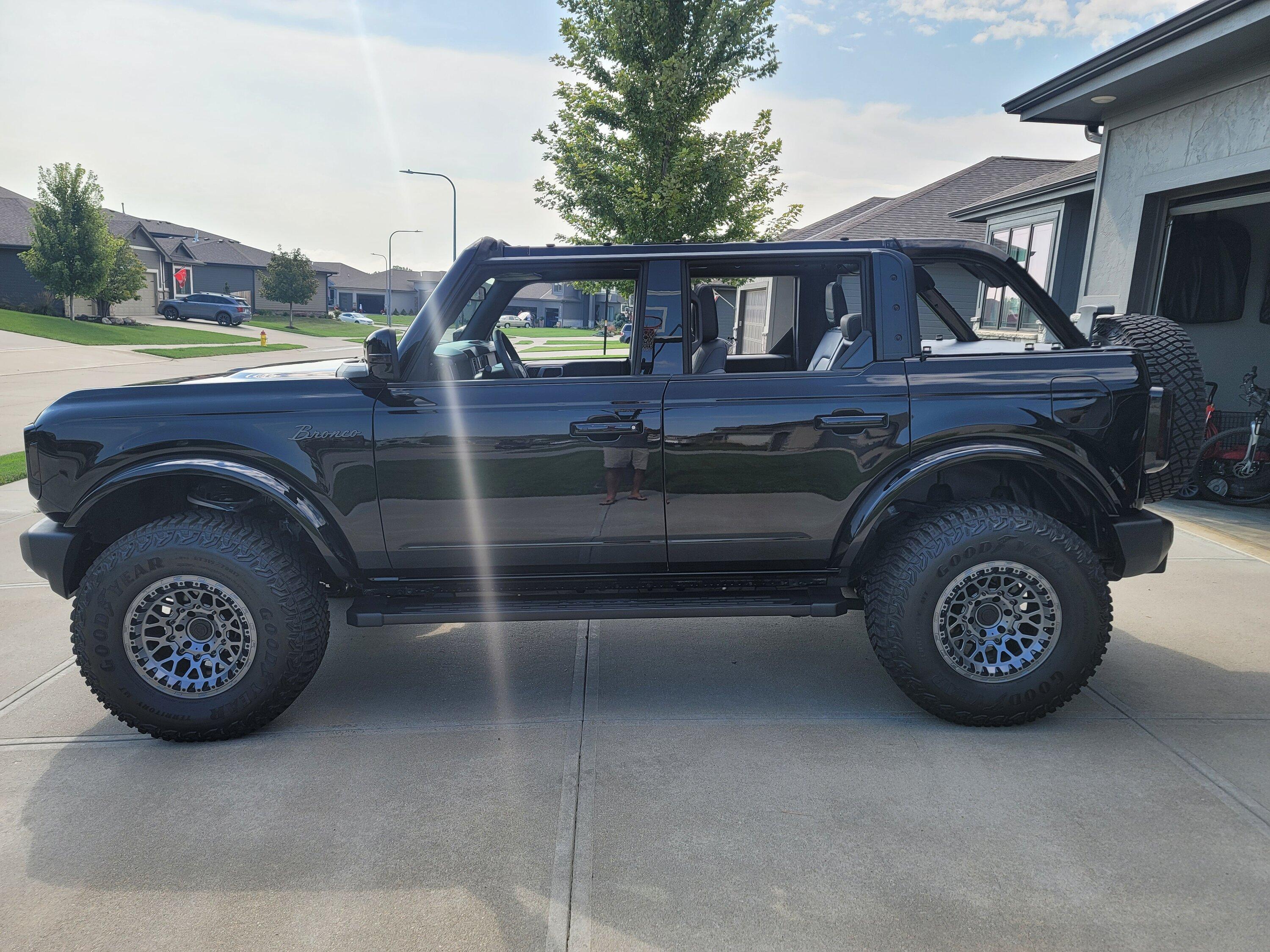 Ford Bronco SHADOW BLACK Bronco Club 20230916_112108