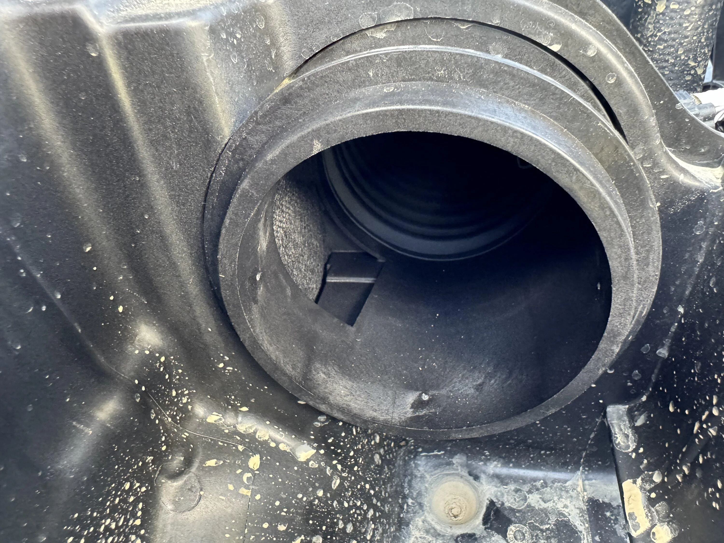 Ford Bronco How can water enter the engine? 1695503602620