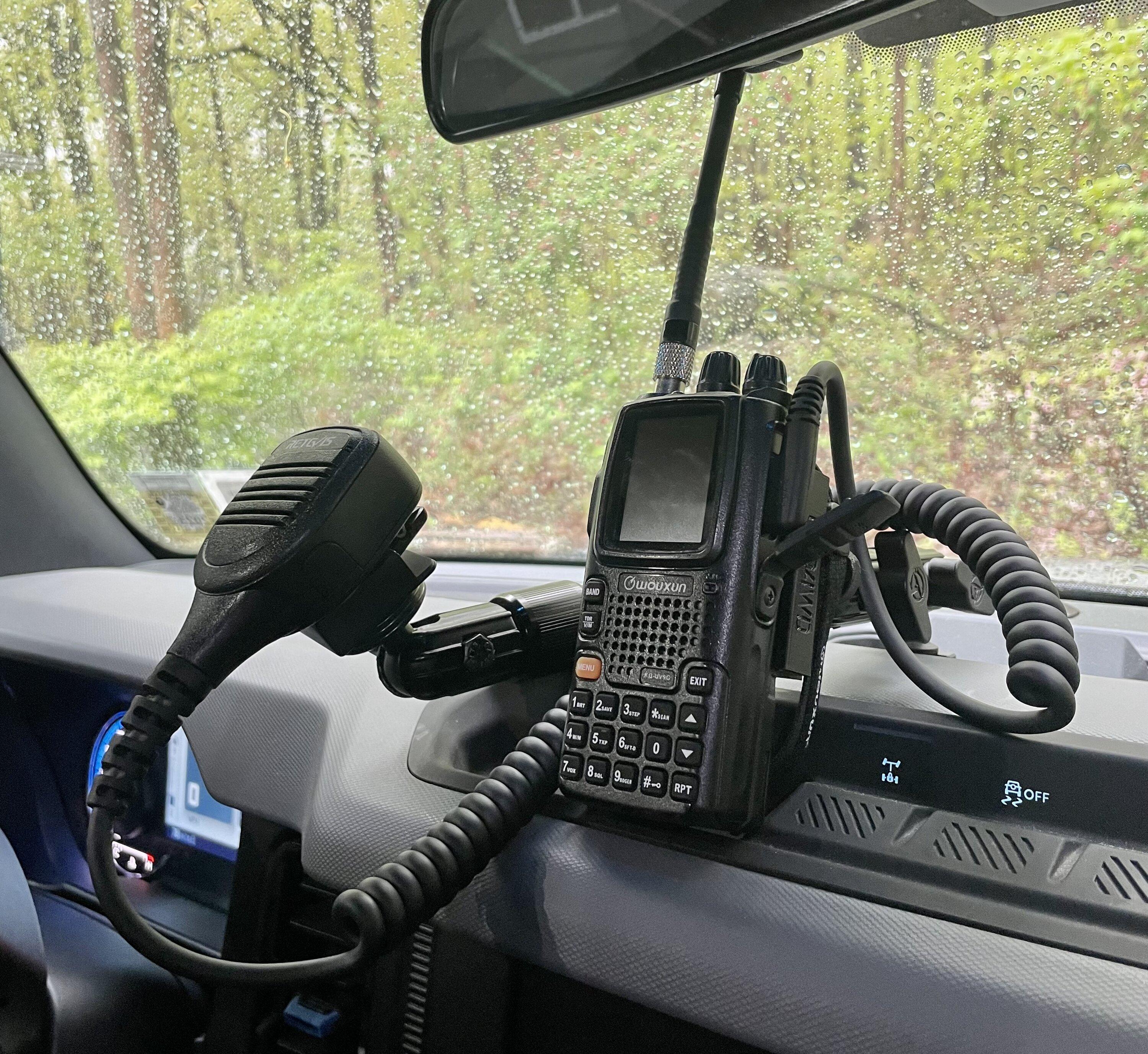 Ford Bronco Handheld GMRS - Temporary mounting solutions? IMG_3877