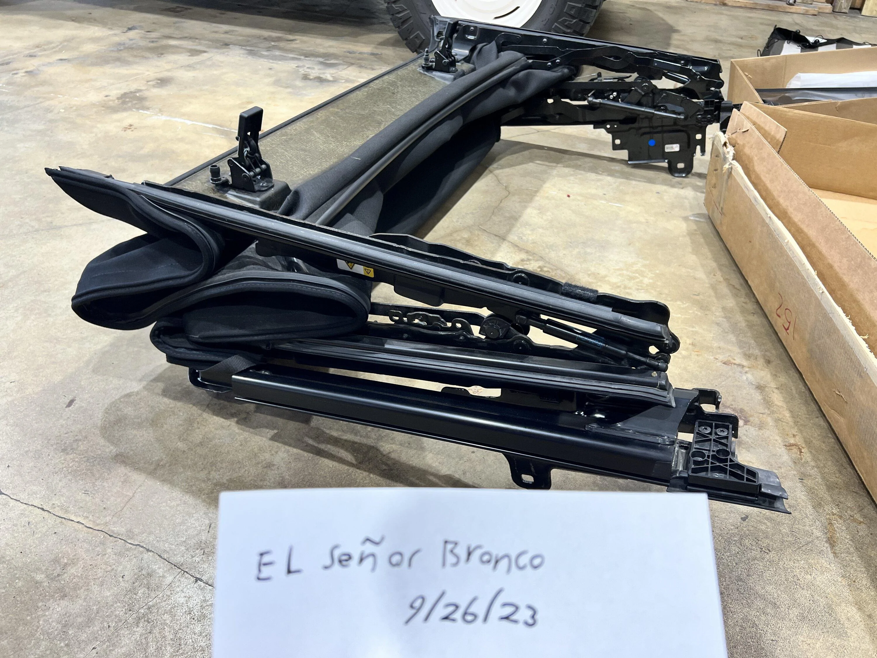 Ford Bronco WTS: OEM Soft Top IMG_0830