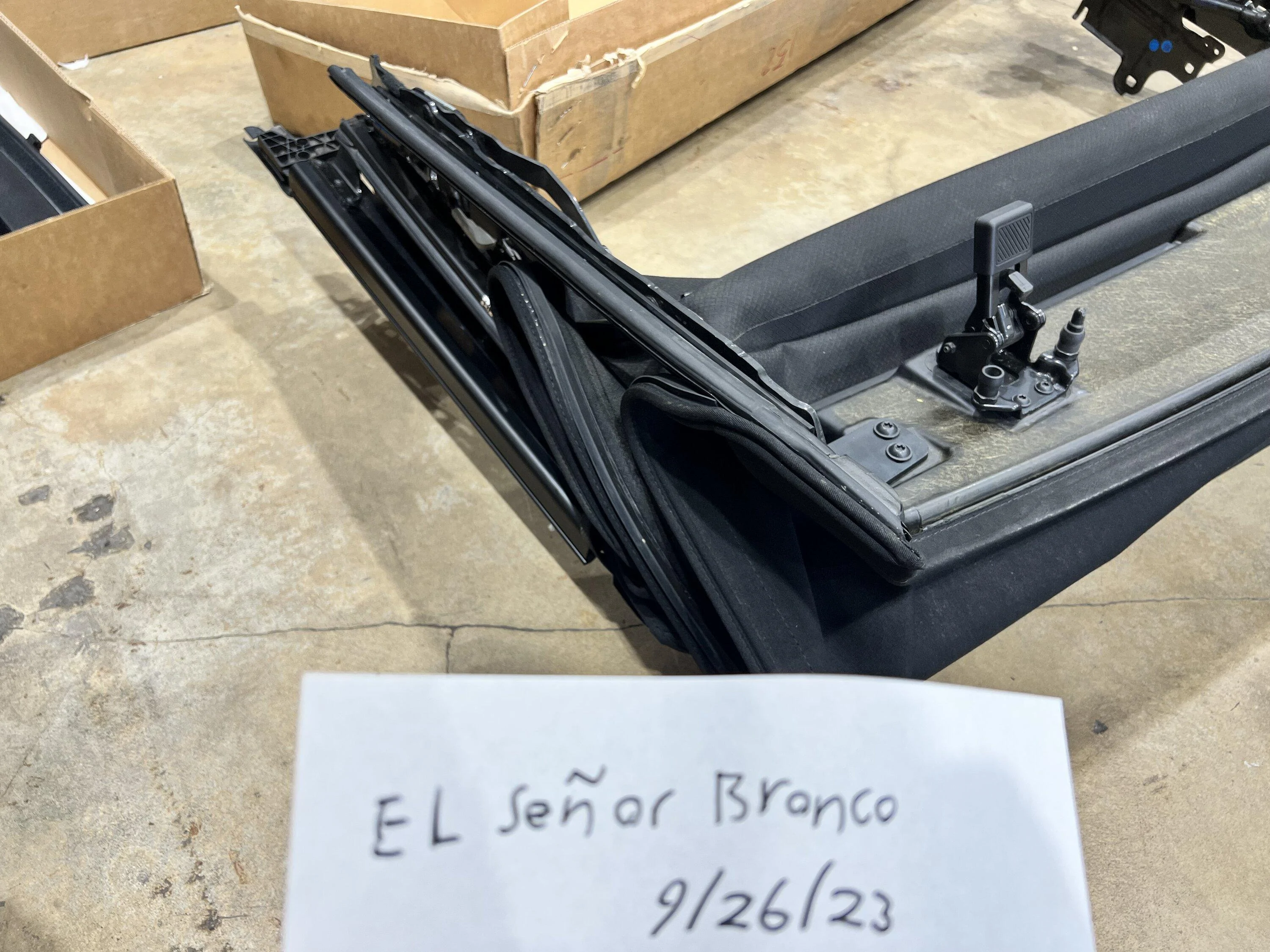 Ford Bronco WTS: OEM Soft Top IMG_0832