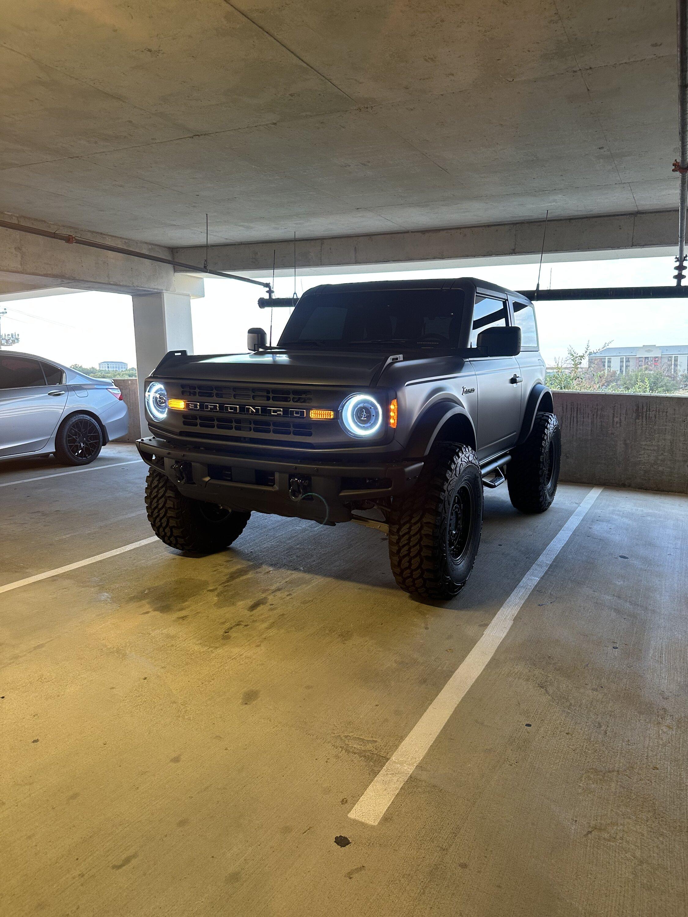 Ford Bronco This is Luna, my new toy on 4" Lift on 37's ;) IMG_4844