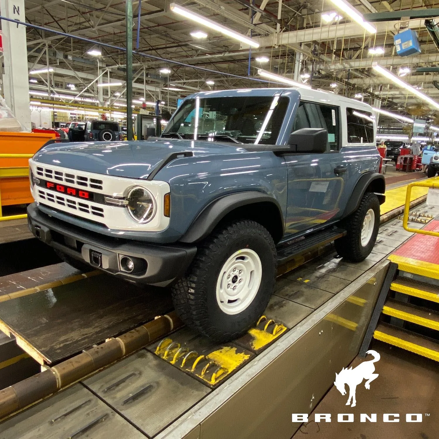 Ford Bronco HERITAGE EDITION Bronco Club 1695762792988