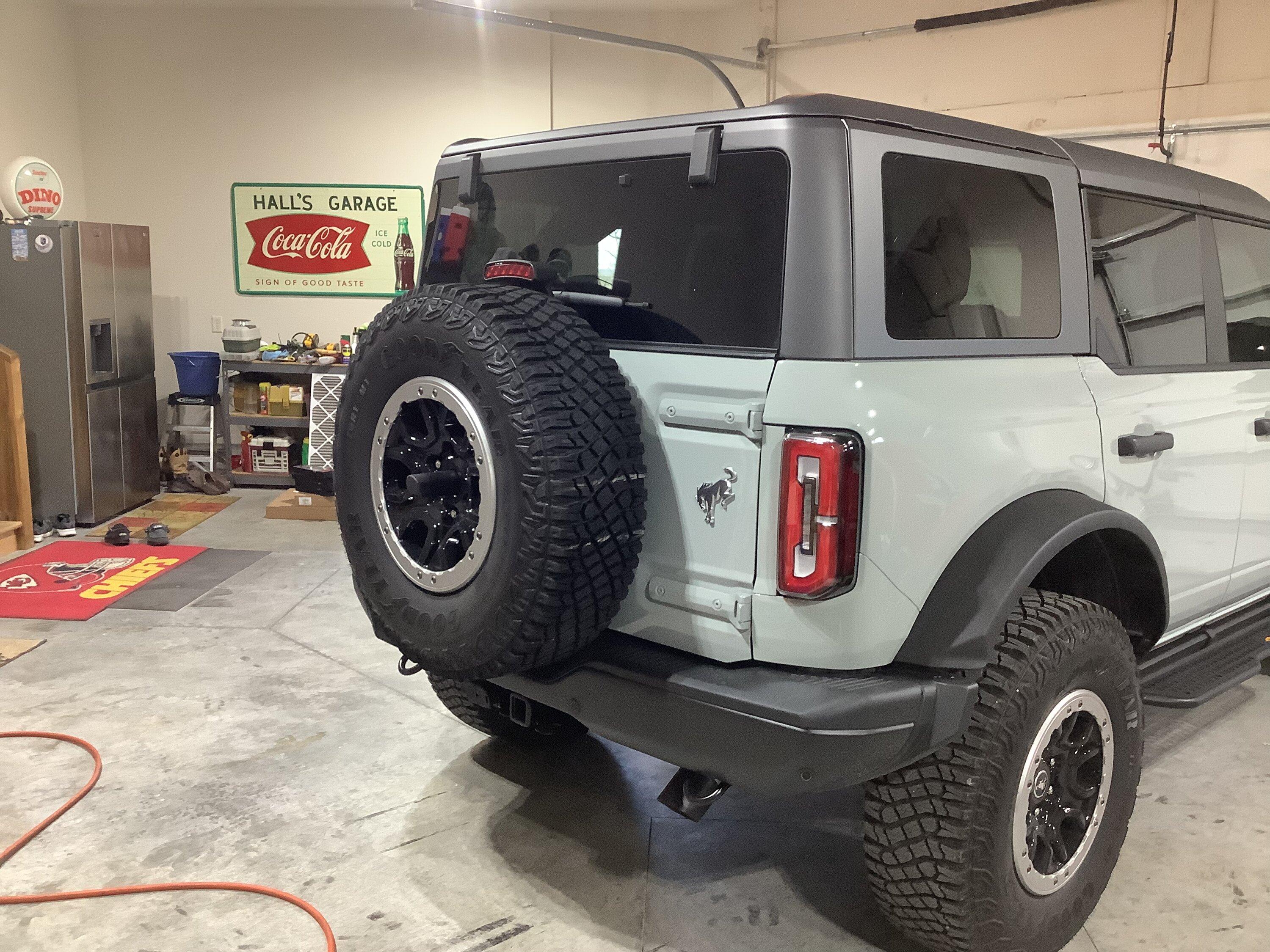Ford Bronco Tailgate reinforcements-  Do they damage the paint? 16CBF4BF-8B3A-45A2-A7EA-D56FF9B7EF77
