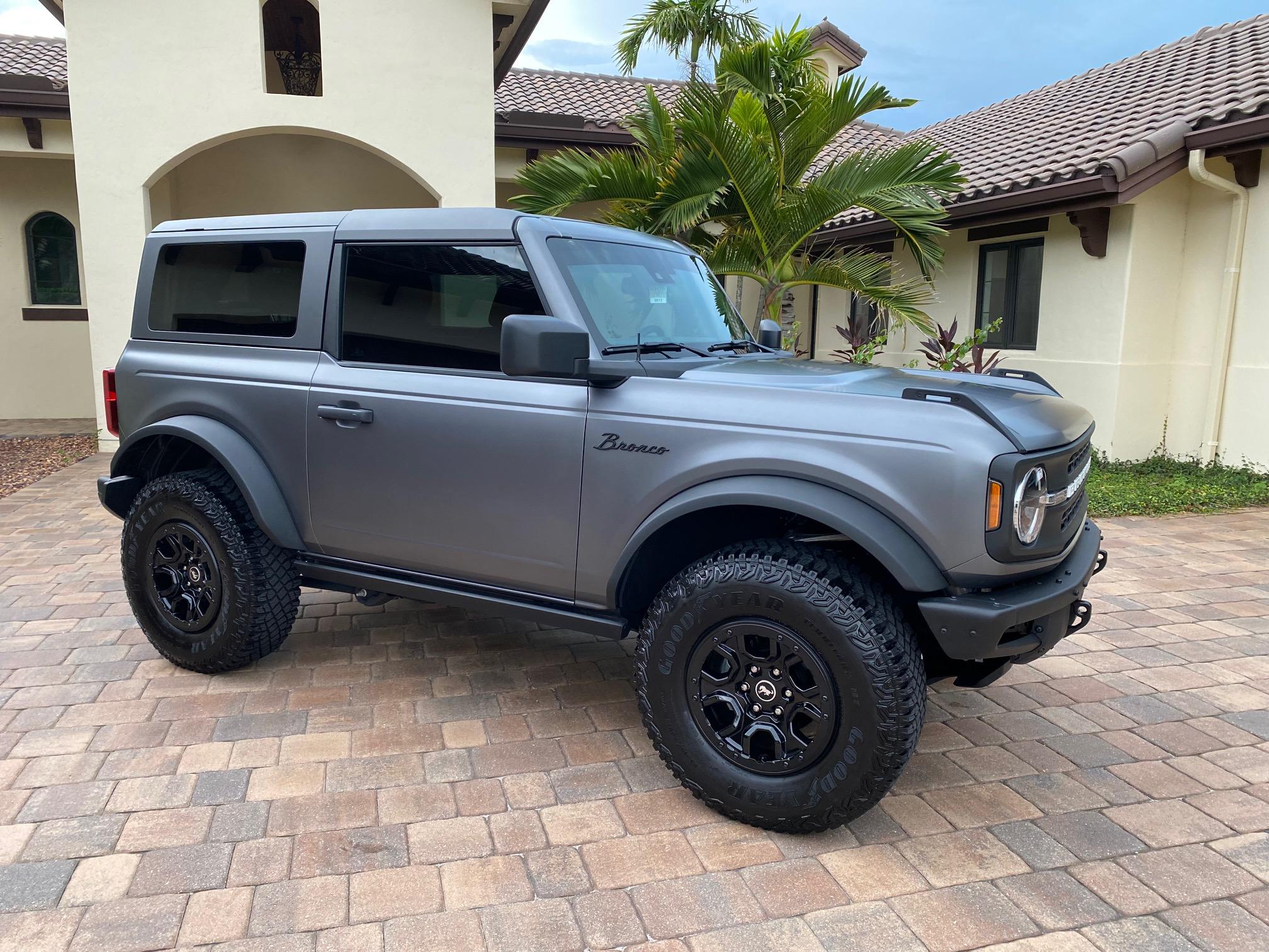 Ford Bronco Black Diamond Carbonized Gray in STEALTH PPF IMG_8046
