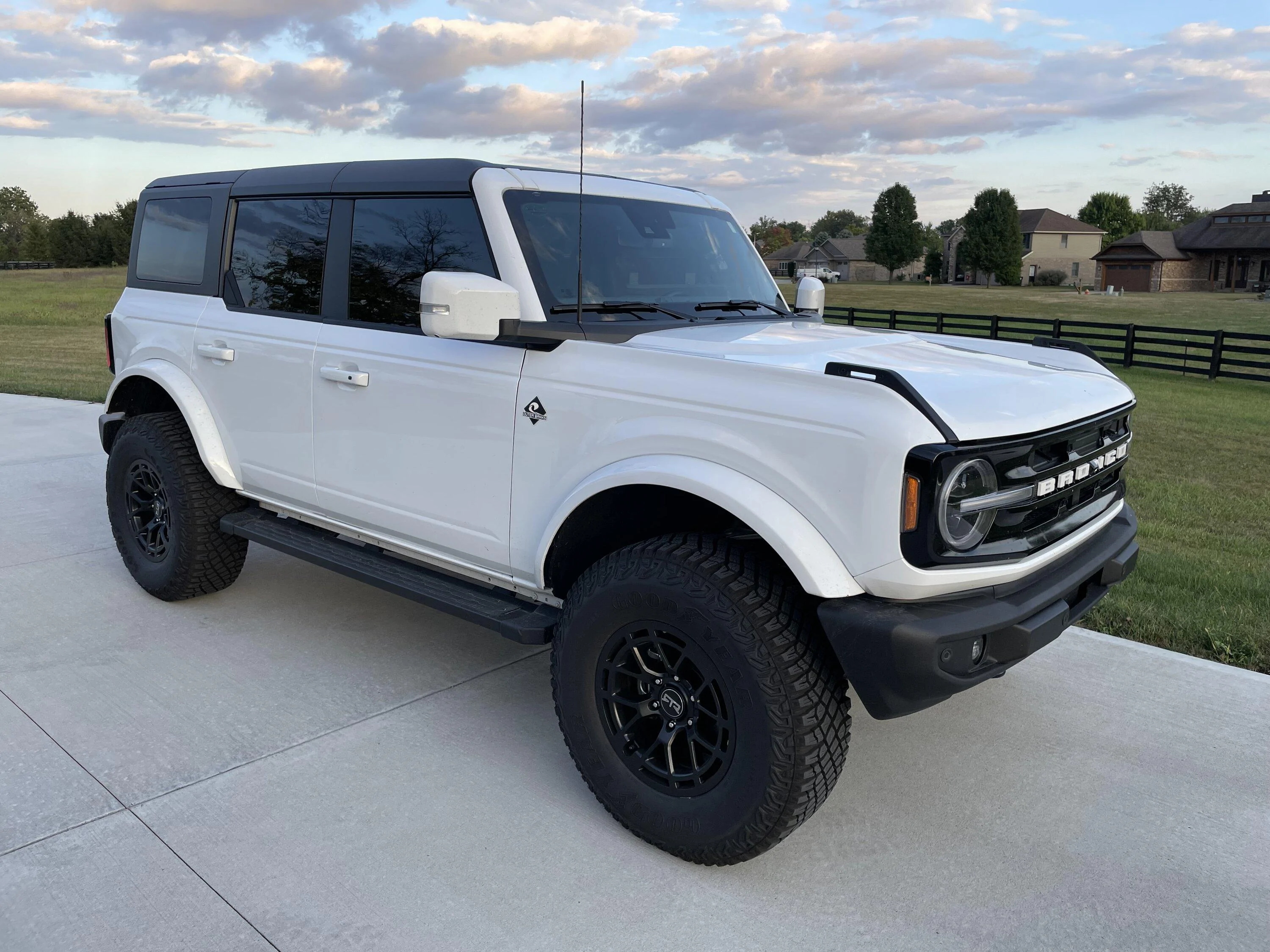 Ford Bronco 35's on Non-Sas OBX IMG-4967