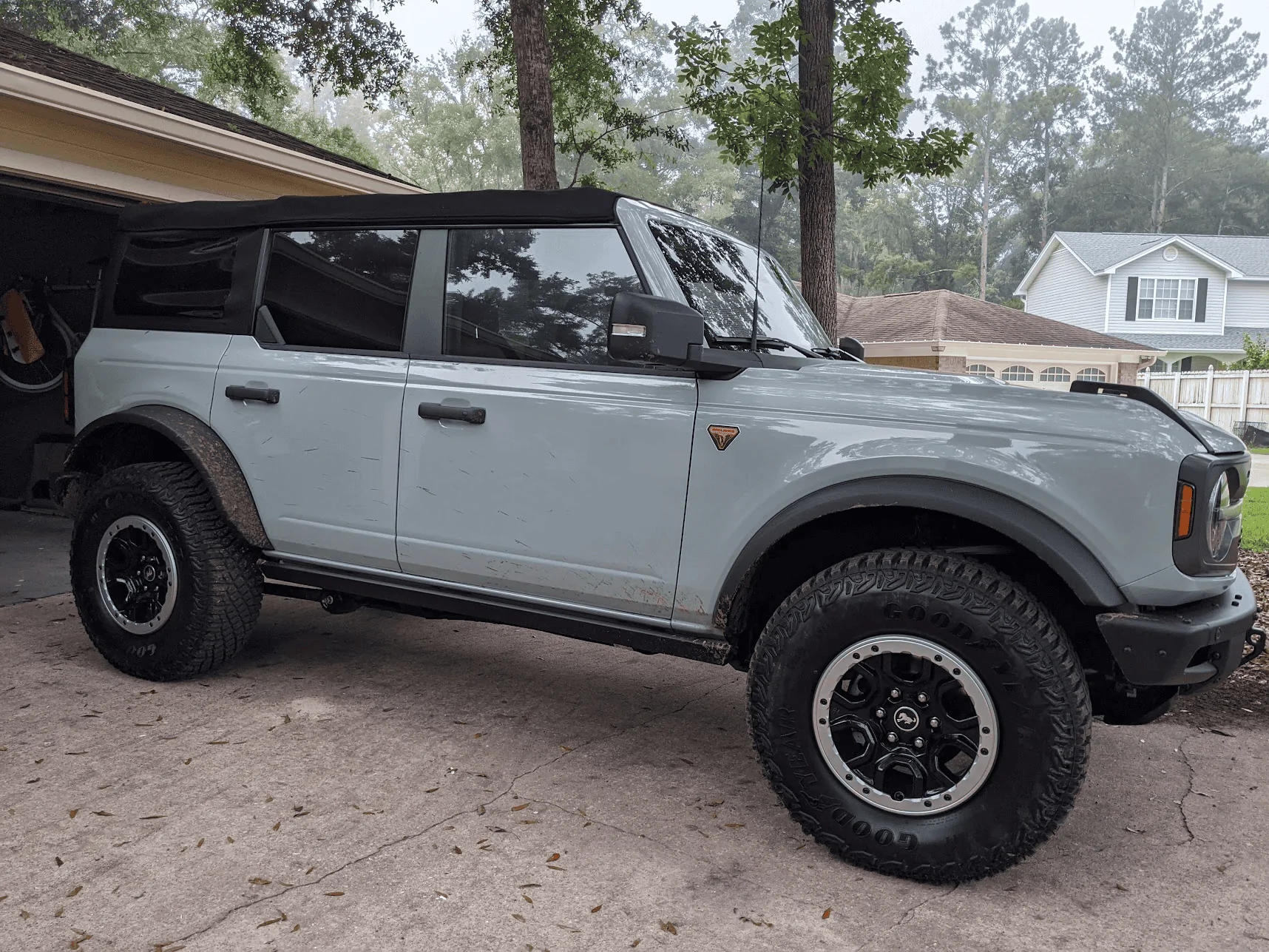 Ford Bronco PandaPaul's Build Thread: Snorkel, 37's, Fox Coilovers, Icon UCA, Core4x4 Arms/Trac Bar, DV8 Bumper, Smittybilt Winch 1695935145835