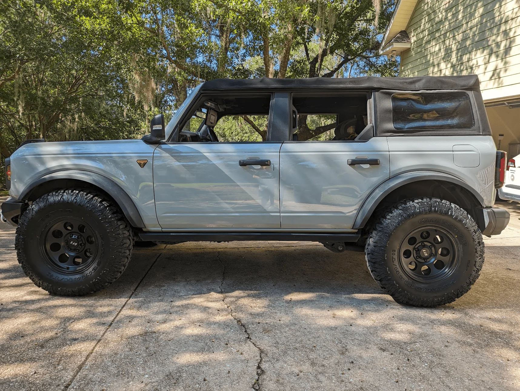 Ford Bronco PandaPaul's Build Thread: Snorkel, 37's, Fox Coilovers, Icon UCA, Core4x4 Arms/Trac Bar, DV8 Bumper, Smittybilt Winch 1695951235484