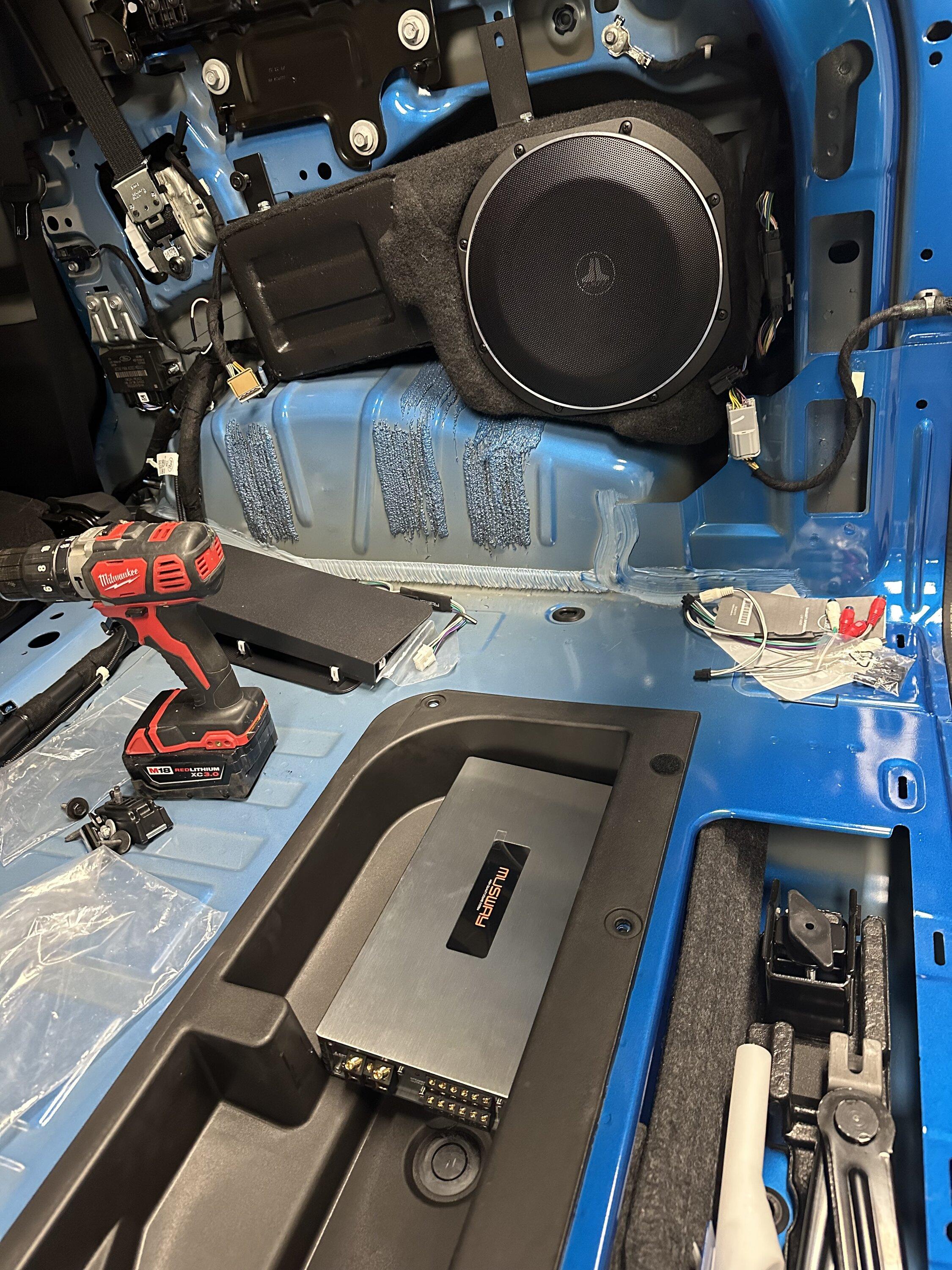 Ford Bronco JL audio bronco stealth box install with muse way six channel amplifier IMG_7438
