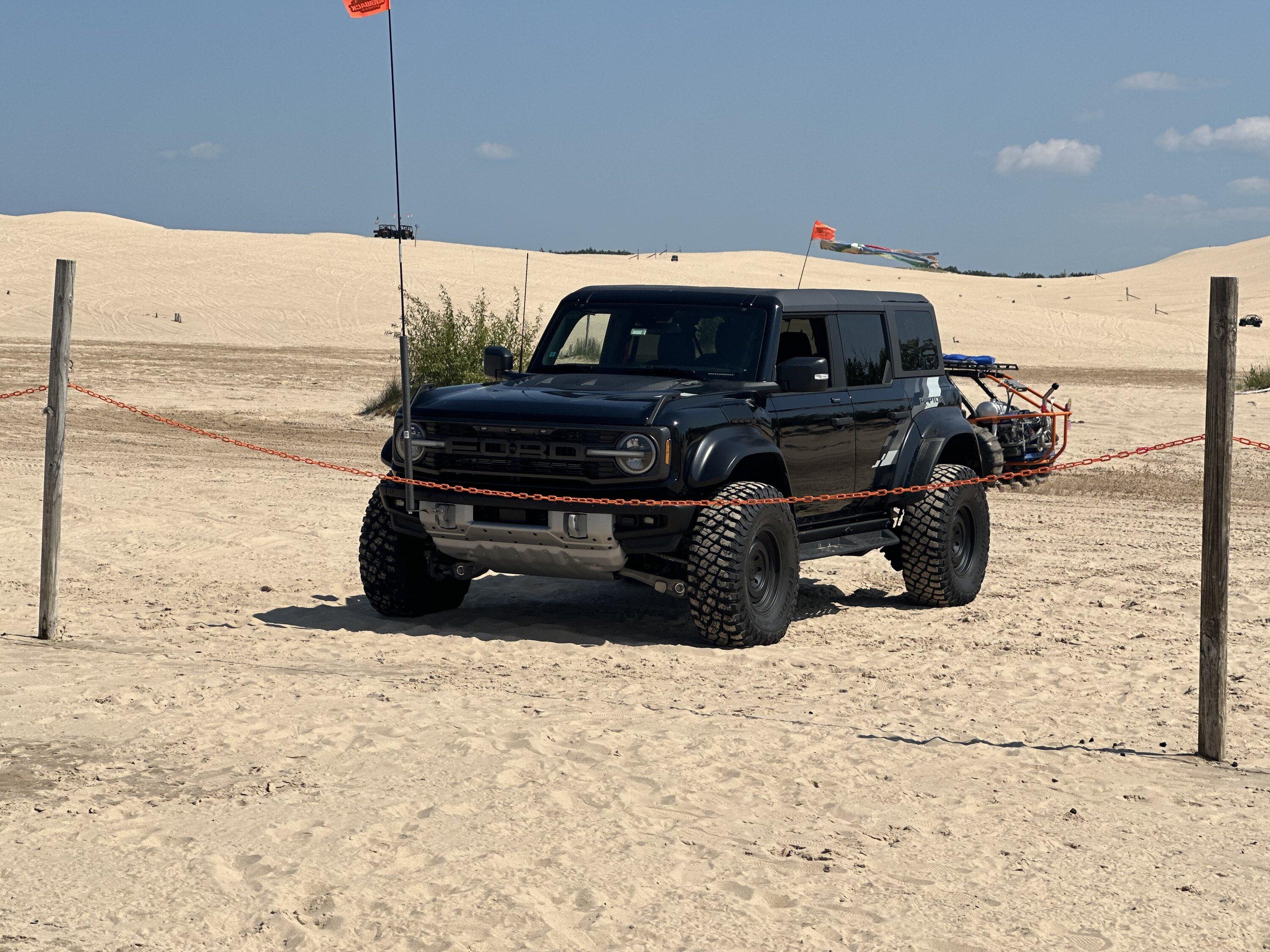 Ford Bronco Mounting those "Dune Flags"? IMG_0555