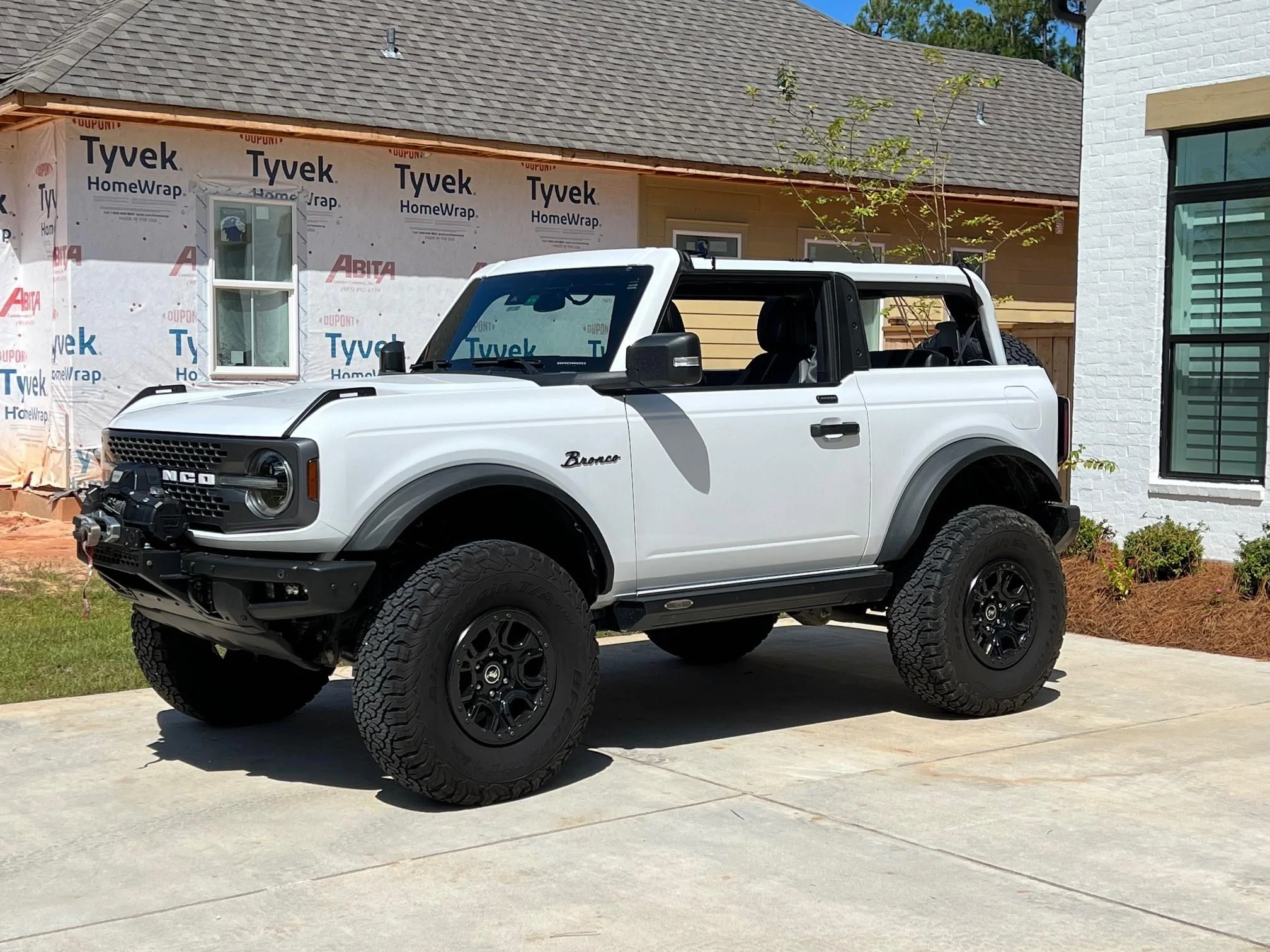 Ford Bronco Winch on modular bumper (Badlands) Bronco front