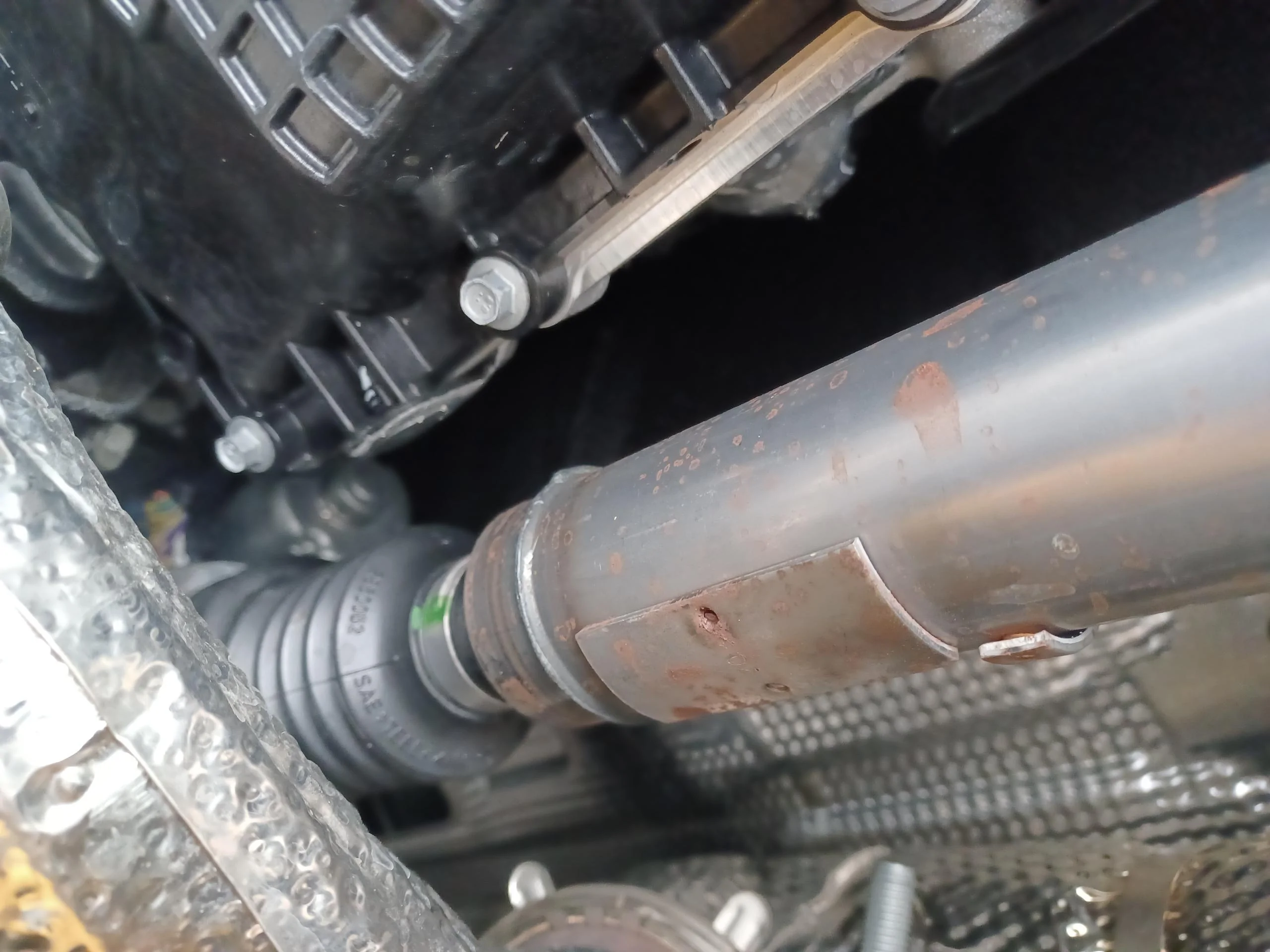 Ford Bronco Forward drive shaft boot defective Resized_20230930_113407