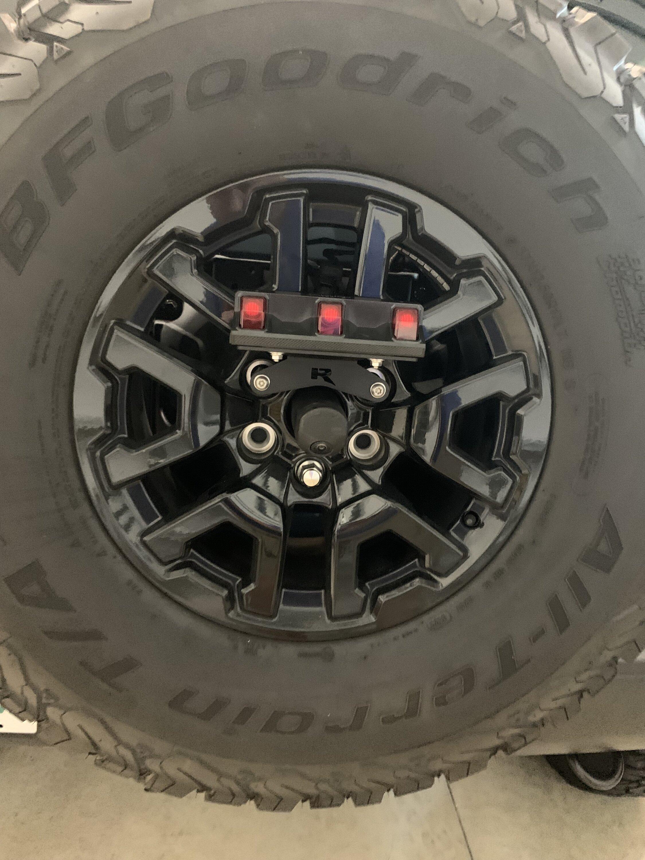 Ford Bronco NEW! Bronco Raptor ”UNI” Chase Light Mount by Fast Intentions IMG_6149