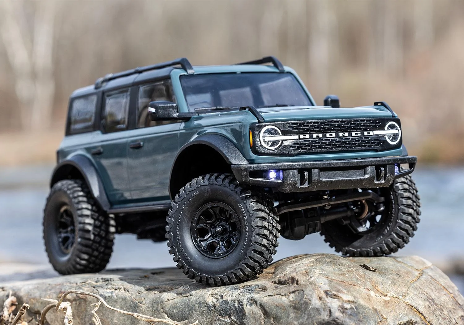 Ford Bronco Radio Controlled Bronco 97074-1-TRX4m-Bronco-Action-Area51-Pose-on-rock-3791