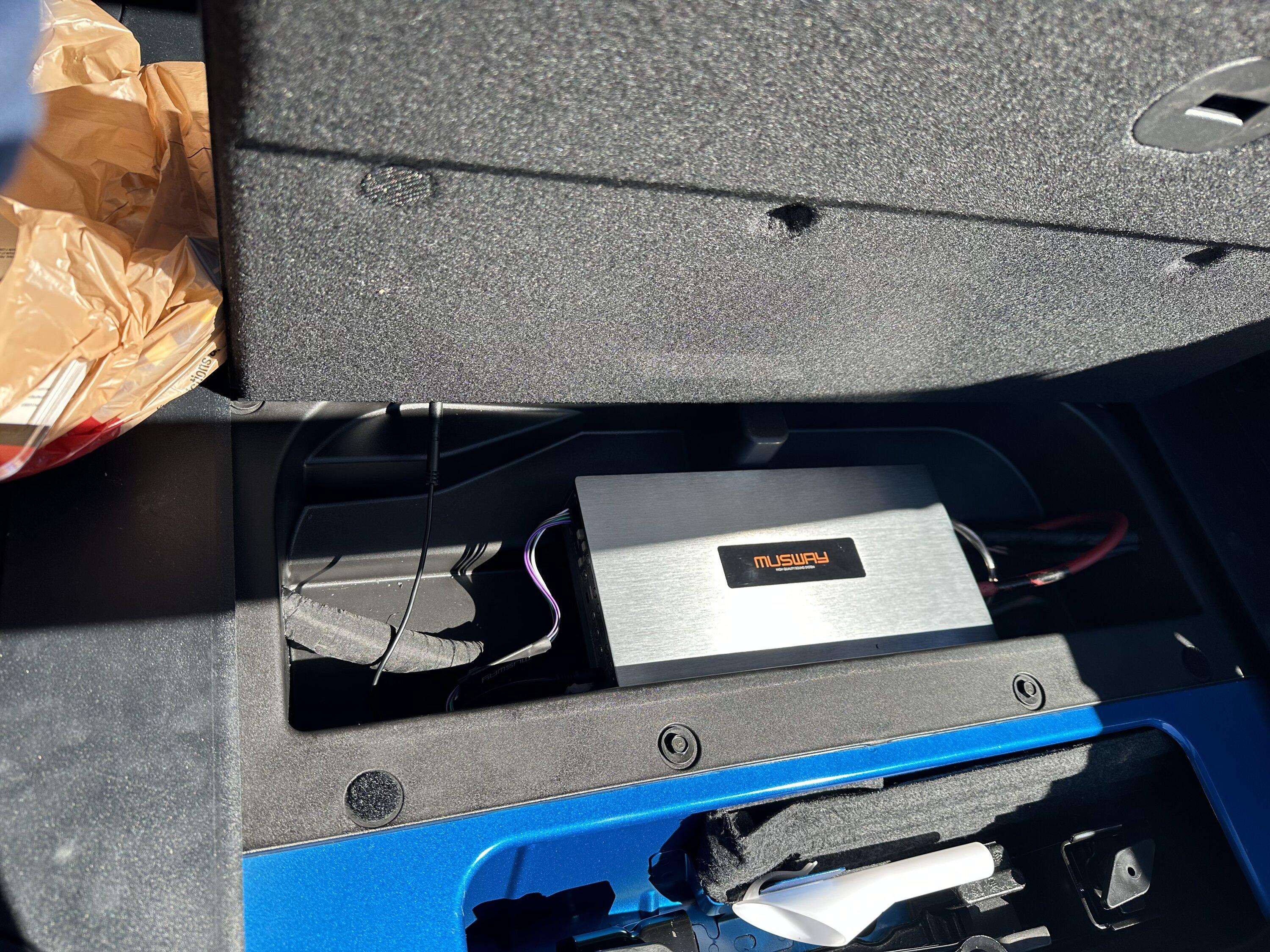 Ford Bronco JL audio bronco stealth box install with muse way six channel amplifier IMG_7462