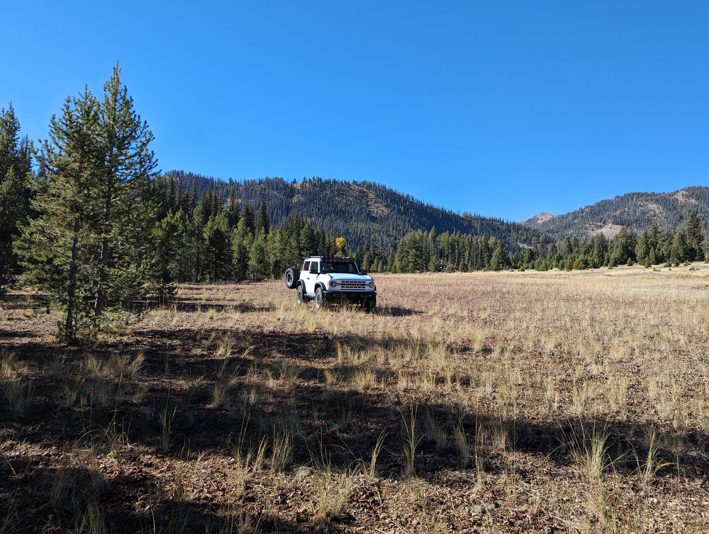 Ford Bronco Bronco Team 2 door. the meadow looking at Boulder mtn 3
