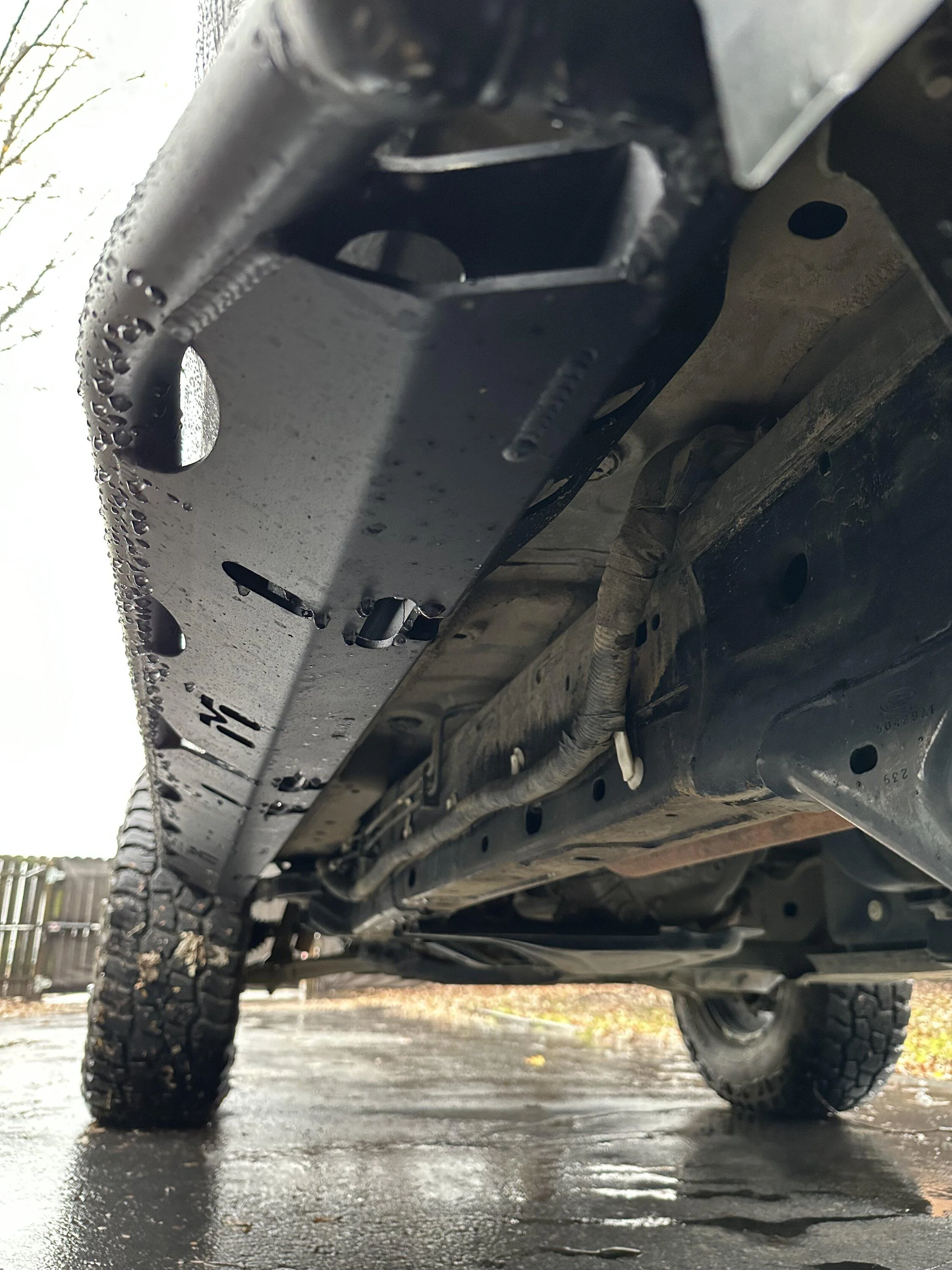 Ford Bronco Frame vs body mount slider steps? IMG_0441