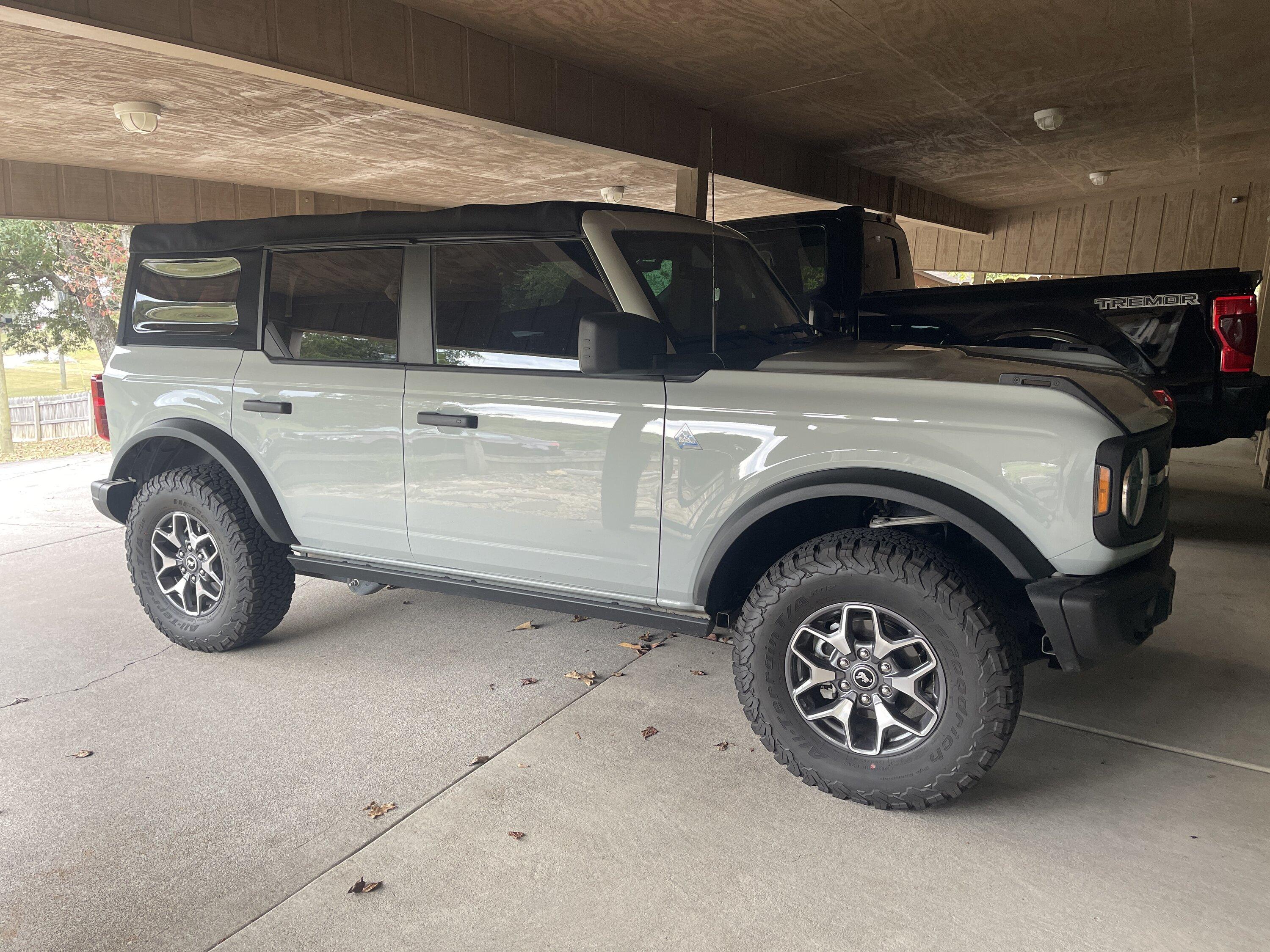 Ford Bronco His & Hers Broncos - Post Yours! IMG_4652