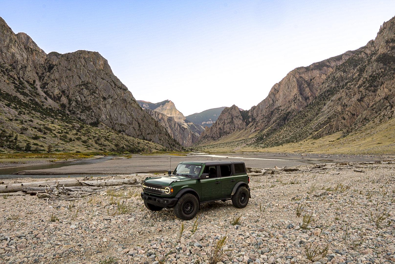 Ford Bronco ERUPTION GREEN Bronco Club DSC08478 (1)