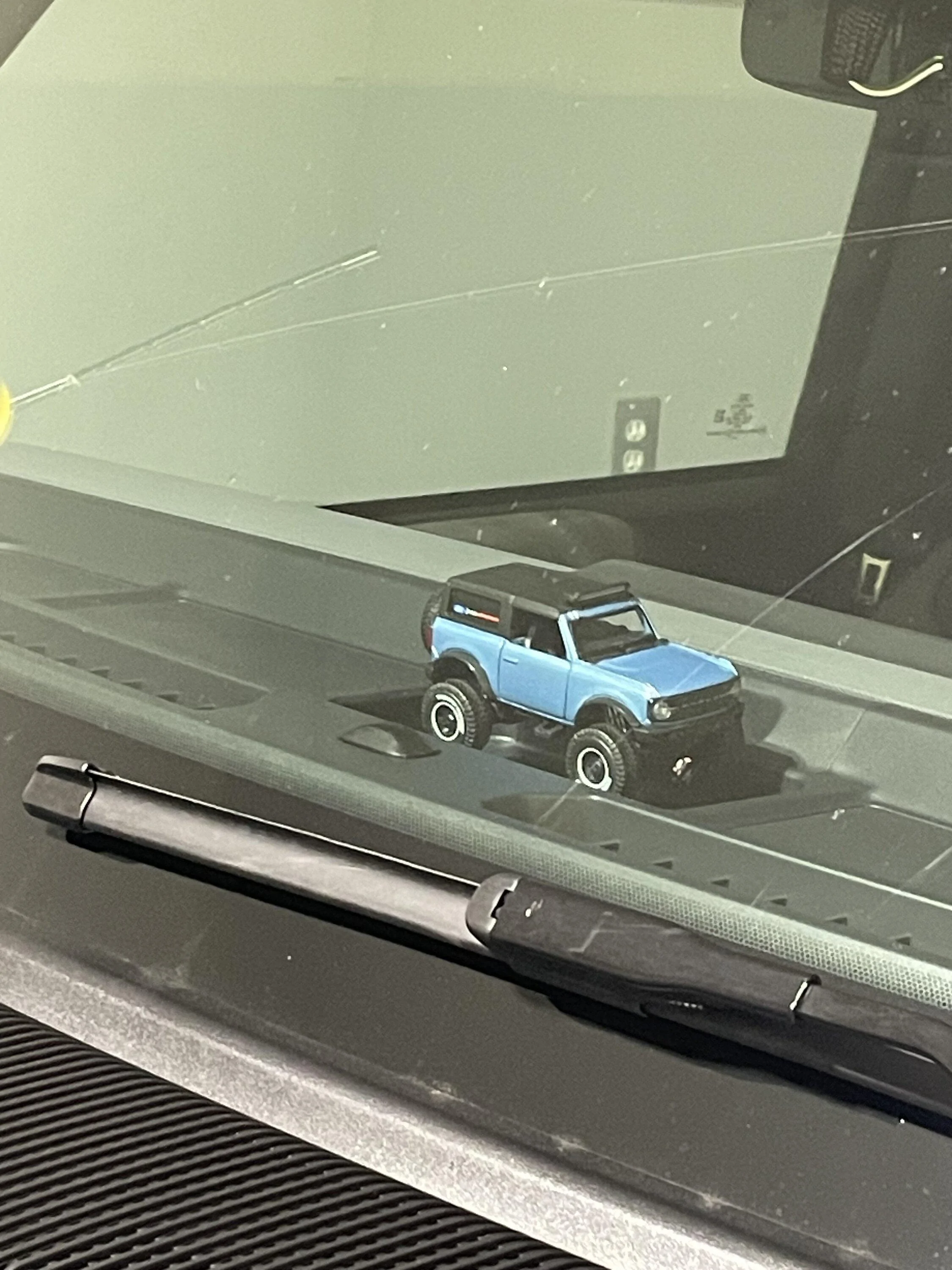 Ford Bronco Made a Dash Buddy IMG_0675