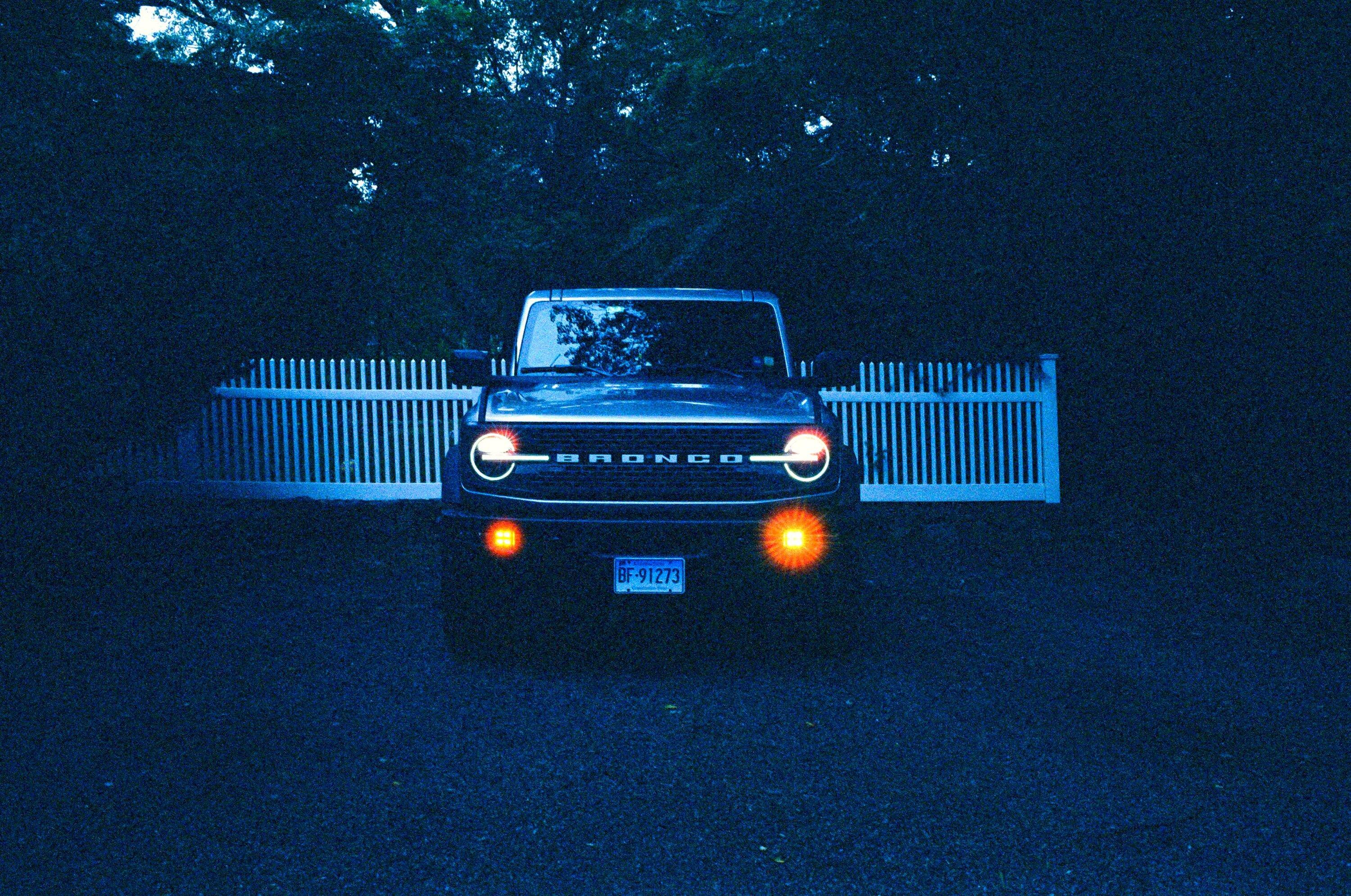 Ford Bronco ICONIC SILVER Bronco Club PER104-Leica_M6-Cinestill_800-1016