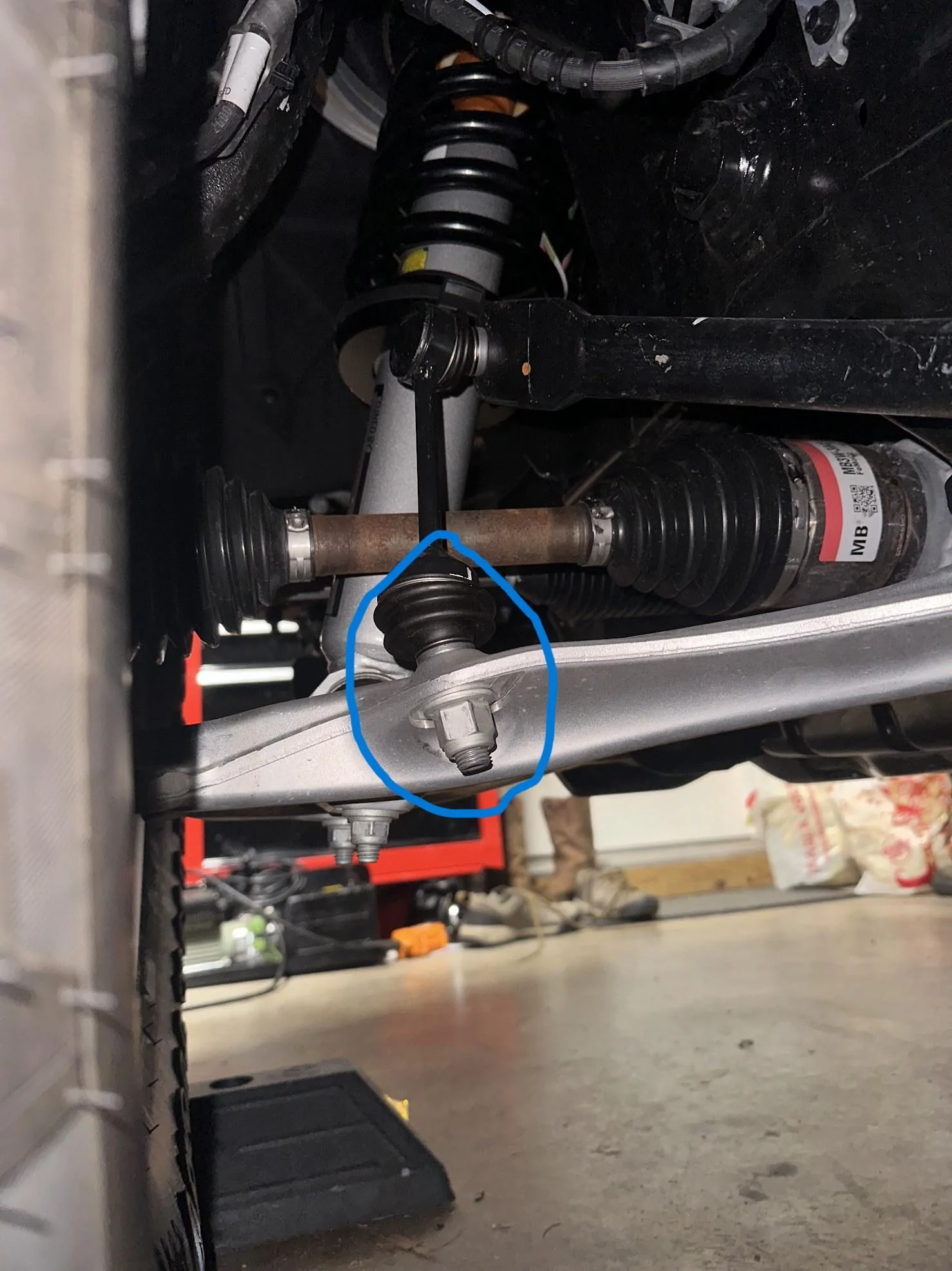 Ford Bronco Rear sway bar IMG_0892