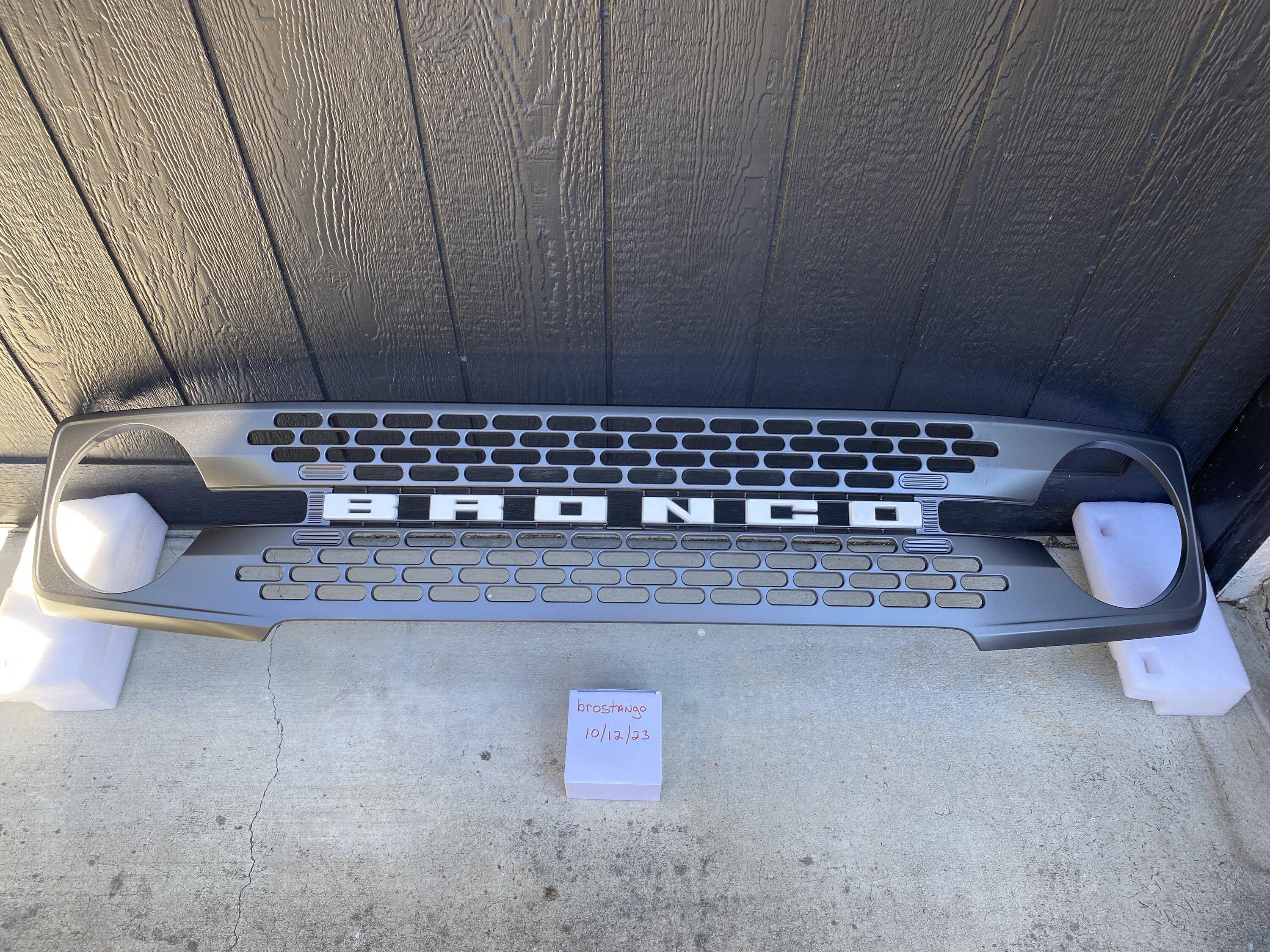 Ford Bronco OEM BADLANDS GRILL IMG_5171
