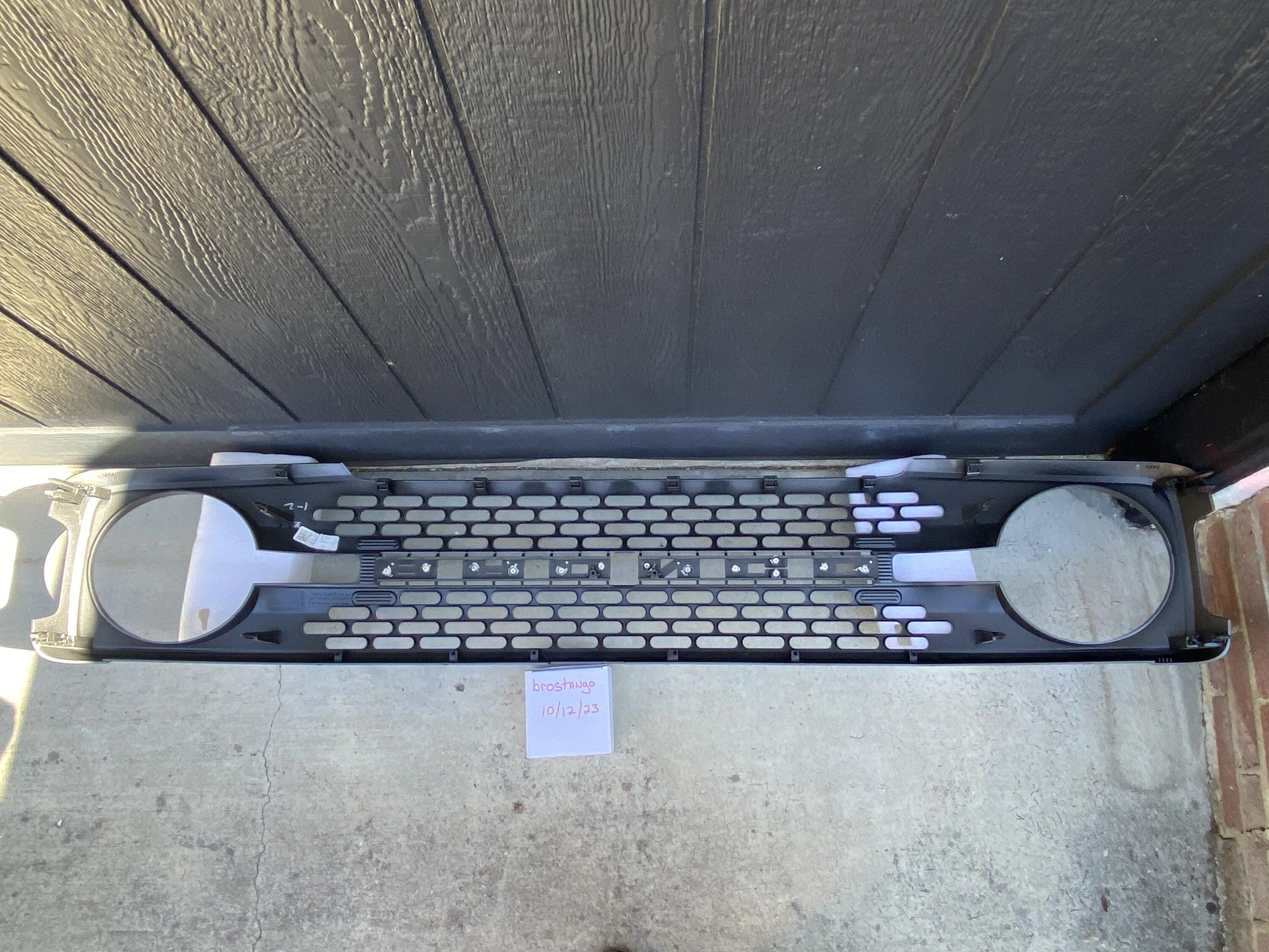 Ford Bronco OEM BADLANDS GRILL IMG_5173