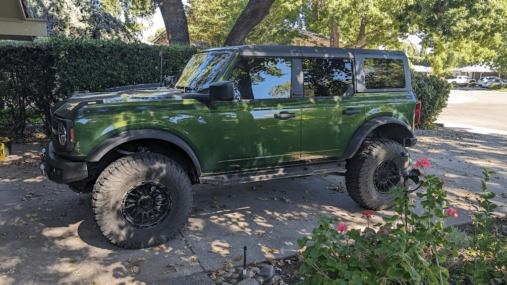 Ford Bronco Snacktime's Broken Bronco Build 1697143589110