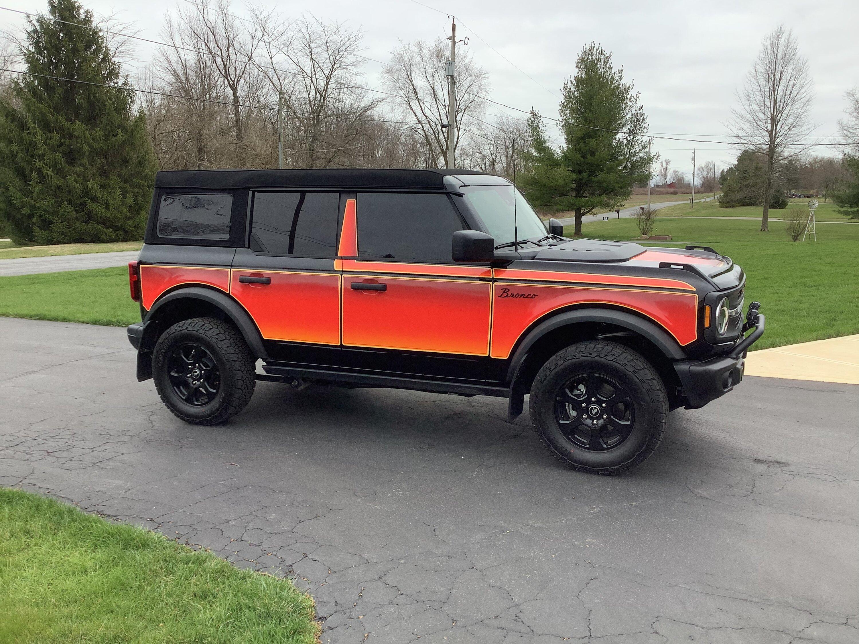 Ford Bronco Show me your Bronco - Graphics / Decals / Wrapped Edition 764E7C61-169C-41C8-B949-8BA909BCB04C