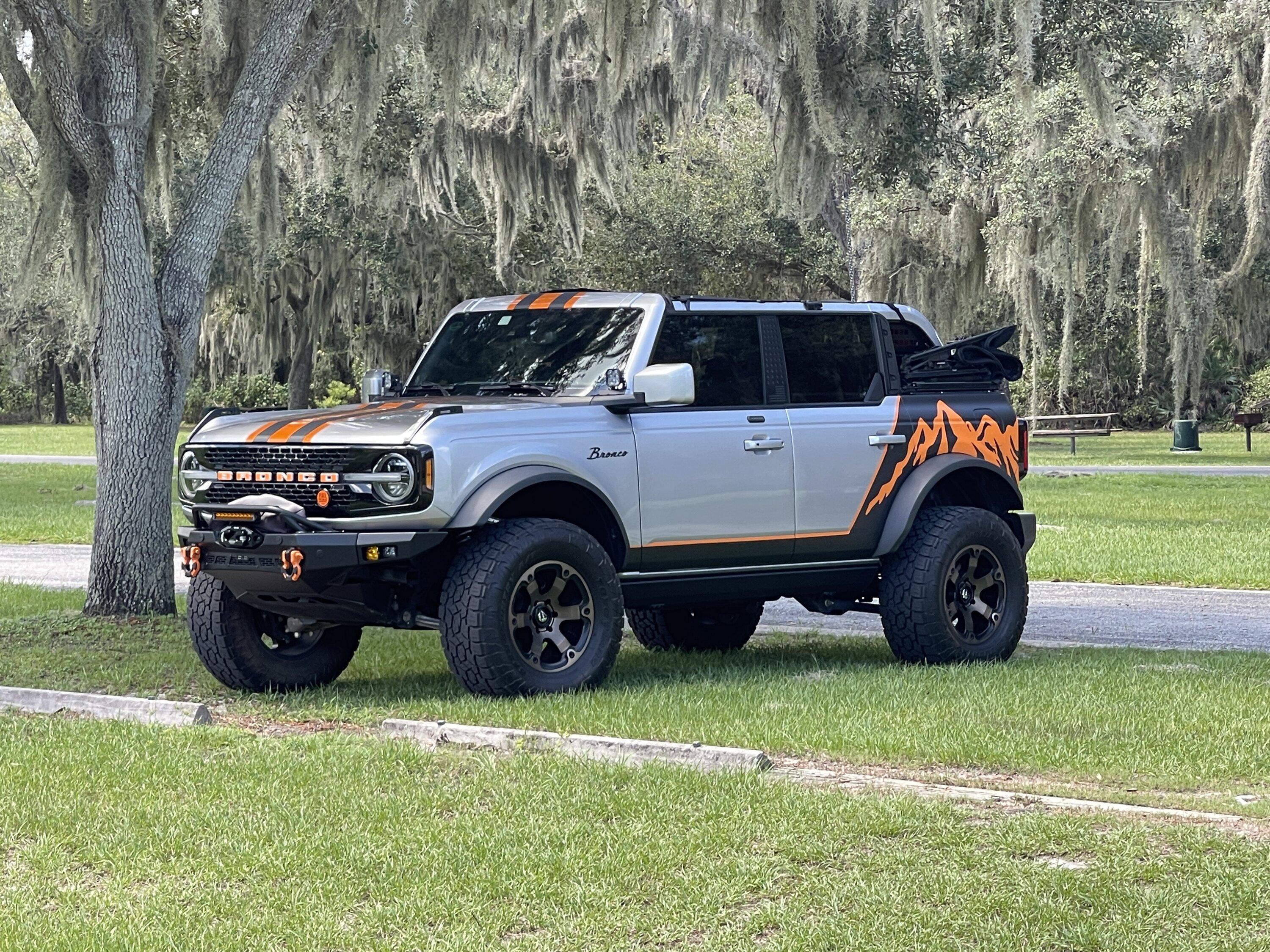 Ford Bronco Show me your Bronco - Graphics / Decals / Wrapped Edition IMG_2471