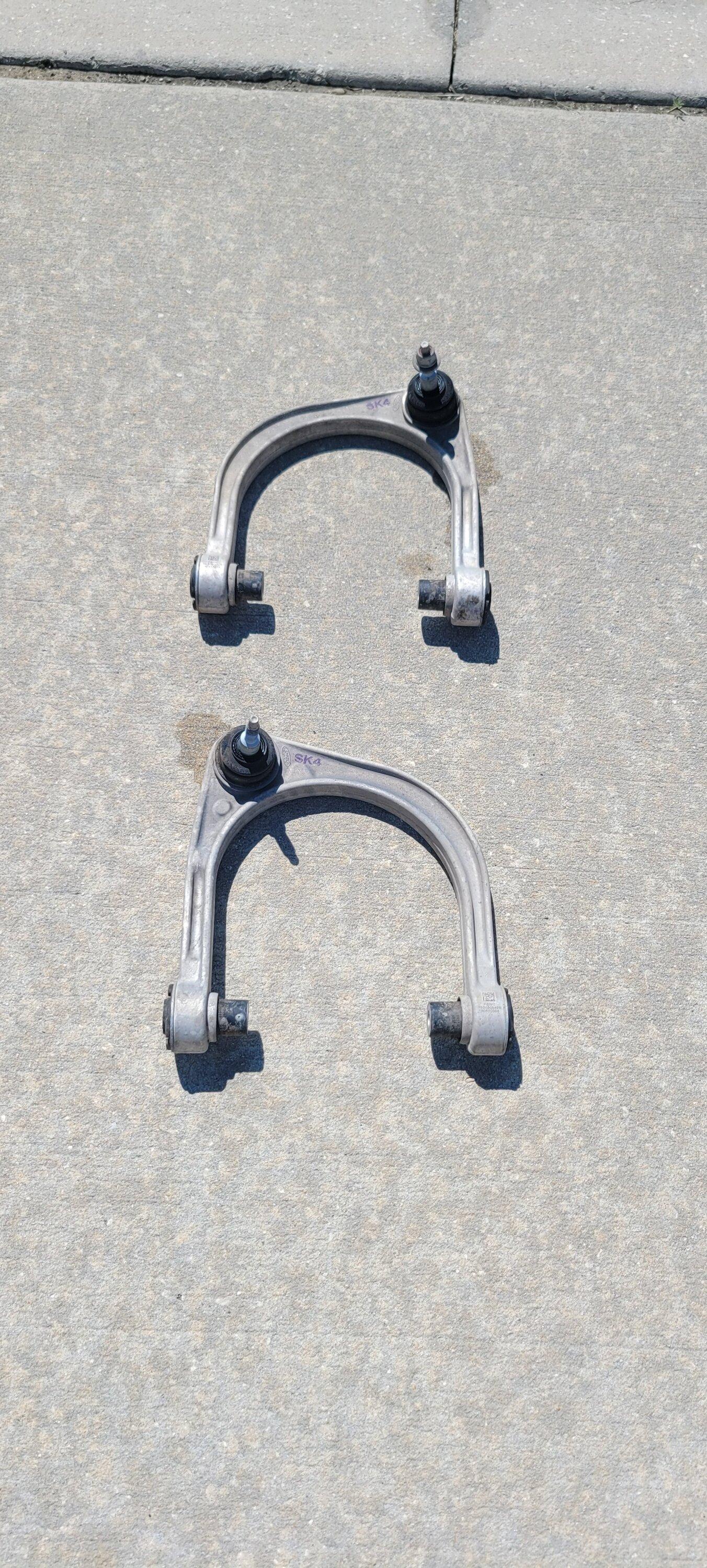 Ford Bronco Stock Sasquatch upper control arms 16972998767576217052835908863633