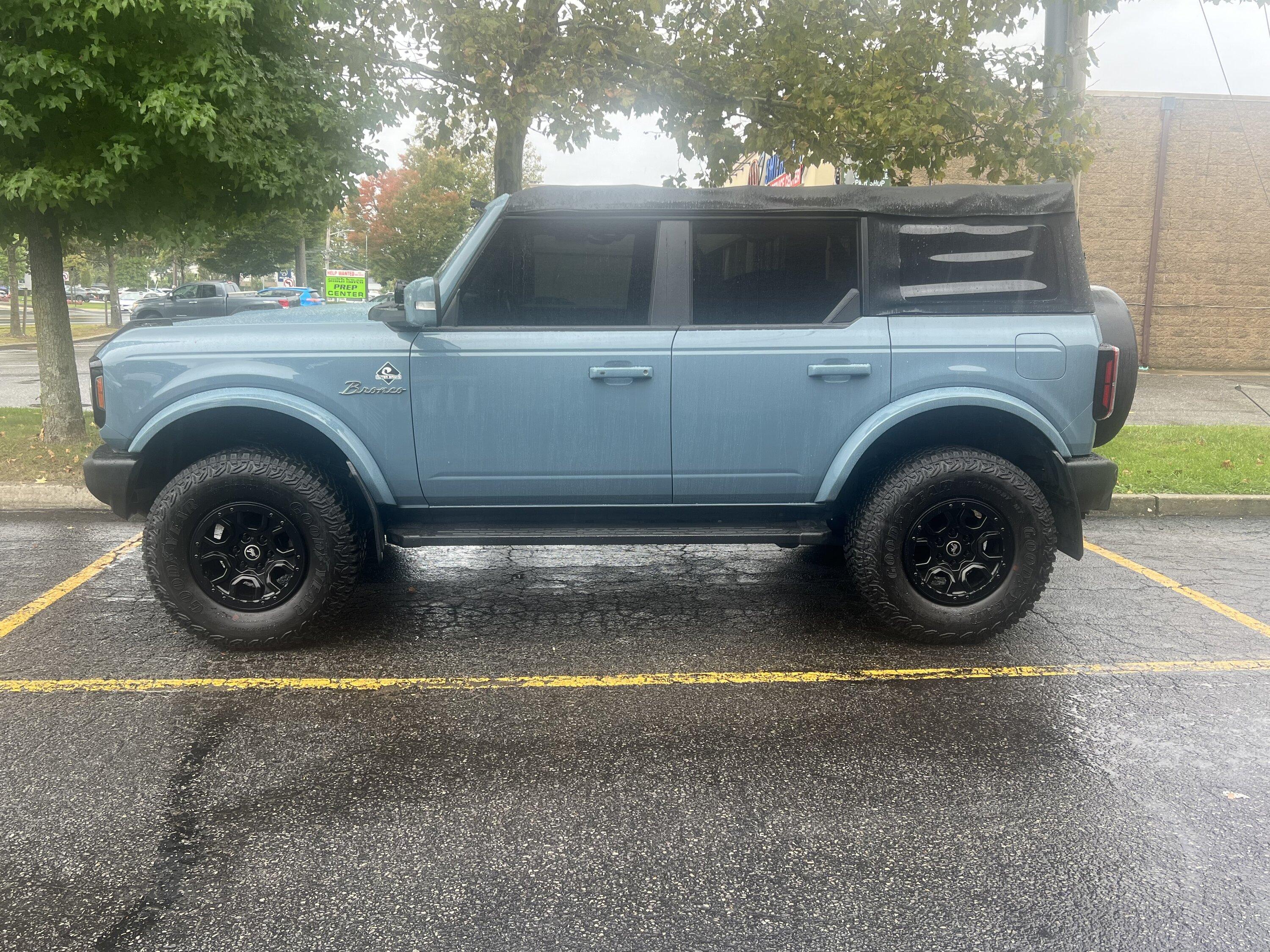 Ford Bronco Show us your installed wheel / tire upgrades here! (Pics) IMG_3040