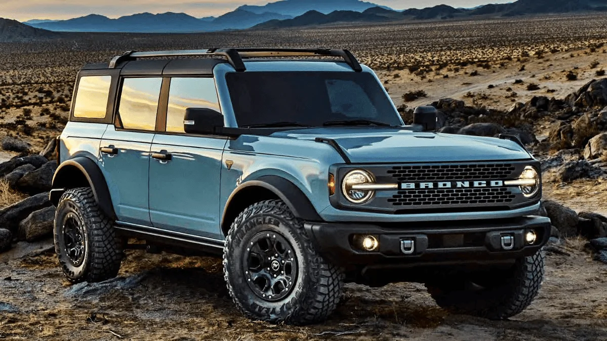 Ford Bronco Interior options are ruining my decision 1604076985004