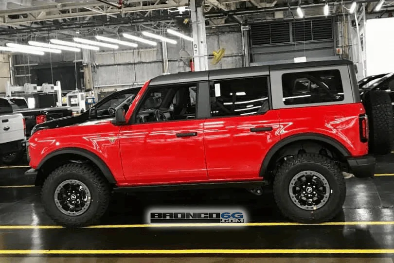Ford Bronco Race Red thread. 1604101182682