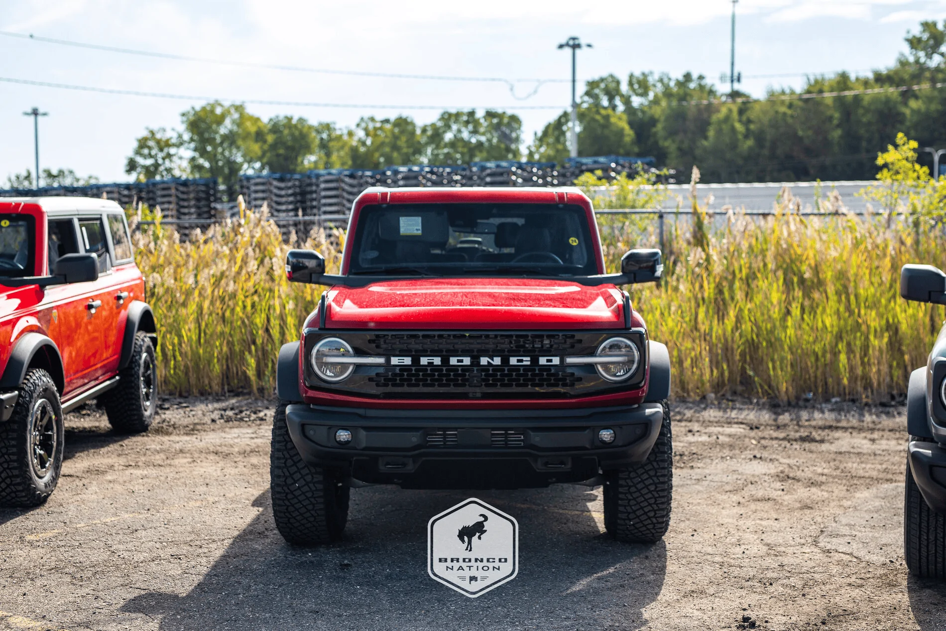Ford Bronco Race Red thread. 1604101490114