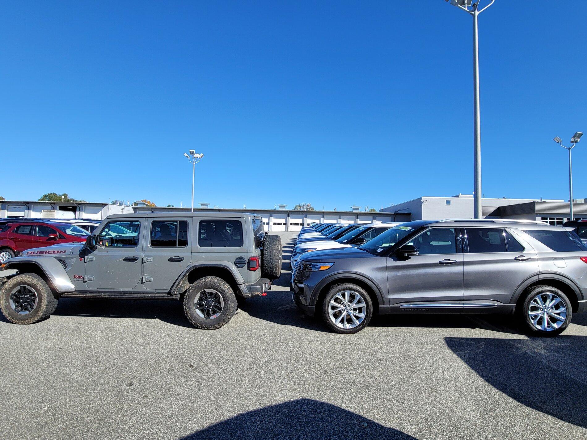 Ford Bronco Carbonized Gray 2-Door Badlands 20201030_150340