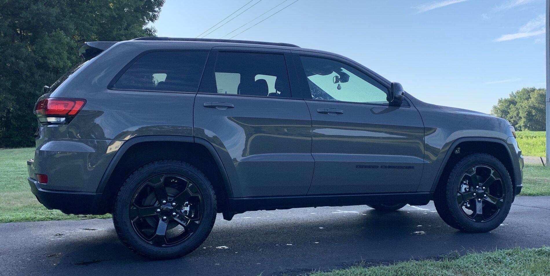 Ford Bronco Carbonized Gray vs Sting Gray ( Jeep ) B9E1CB86-FDBC-4FDE-9E3D-F83EDEC16B03