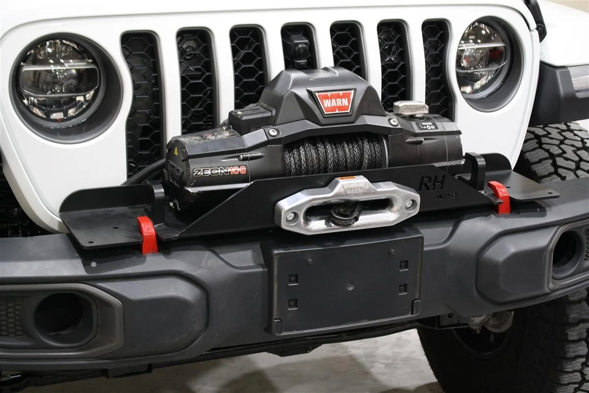 Ford Bronco Mike levine confirms that winch will block camera view 78E4D2A0-298B-4696-8A6D-788AD17DDF53