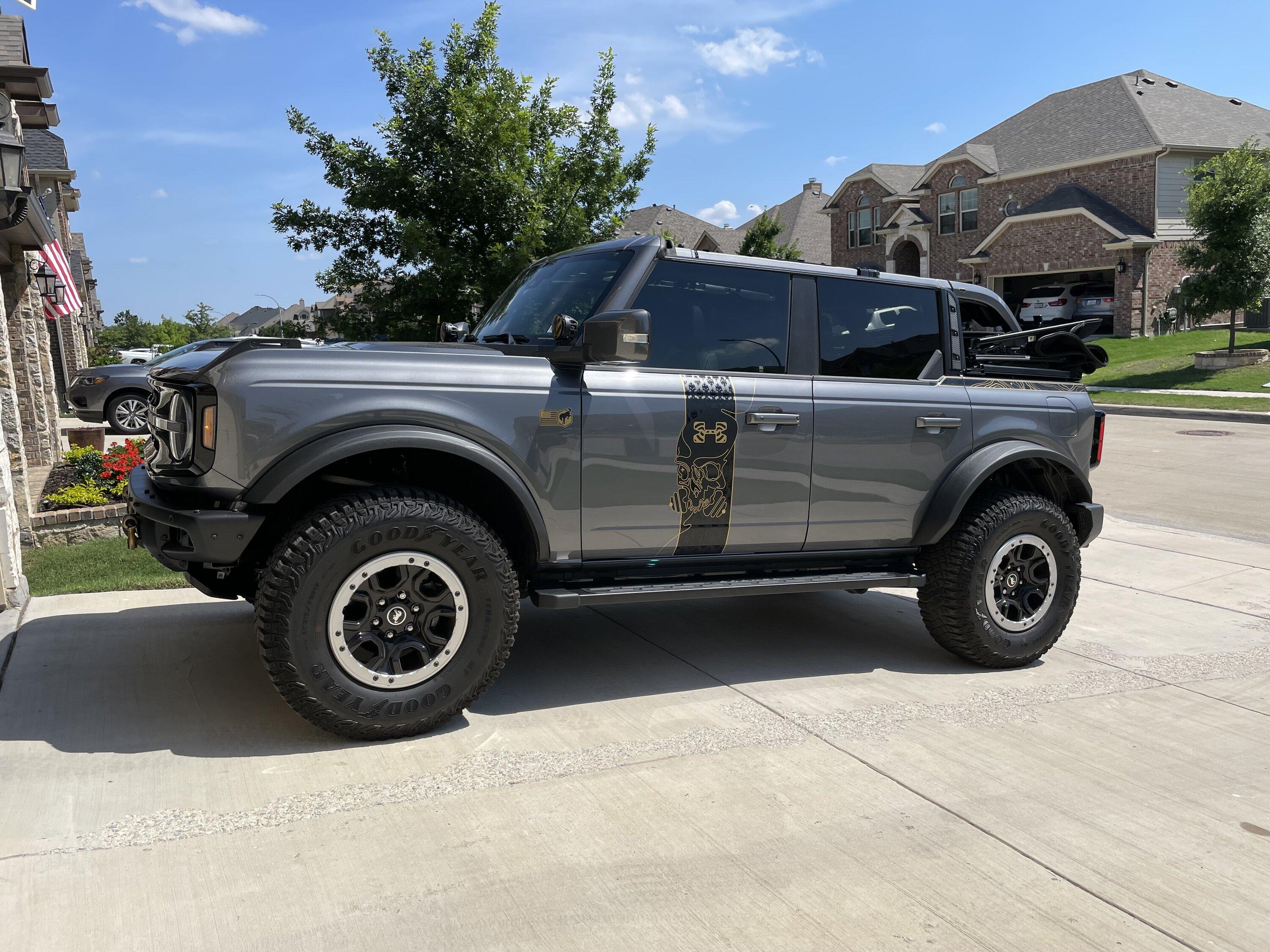 Ford Bronco Show me your Bronco - Graphics / Decals / Wrapped Edition IMG_3965