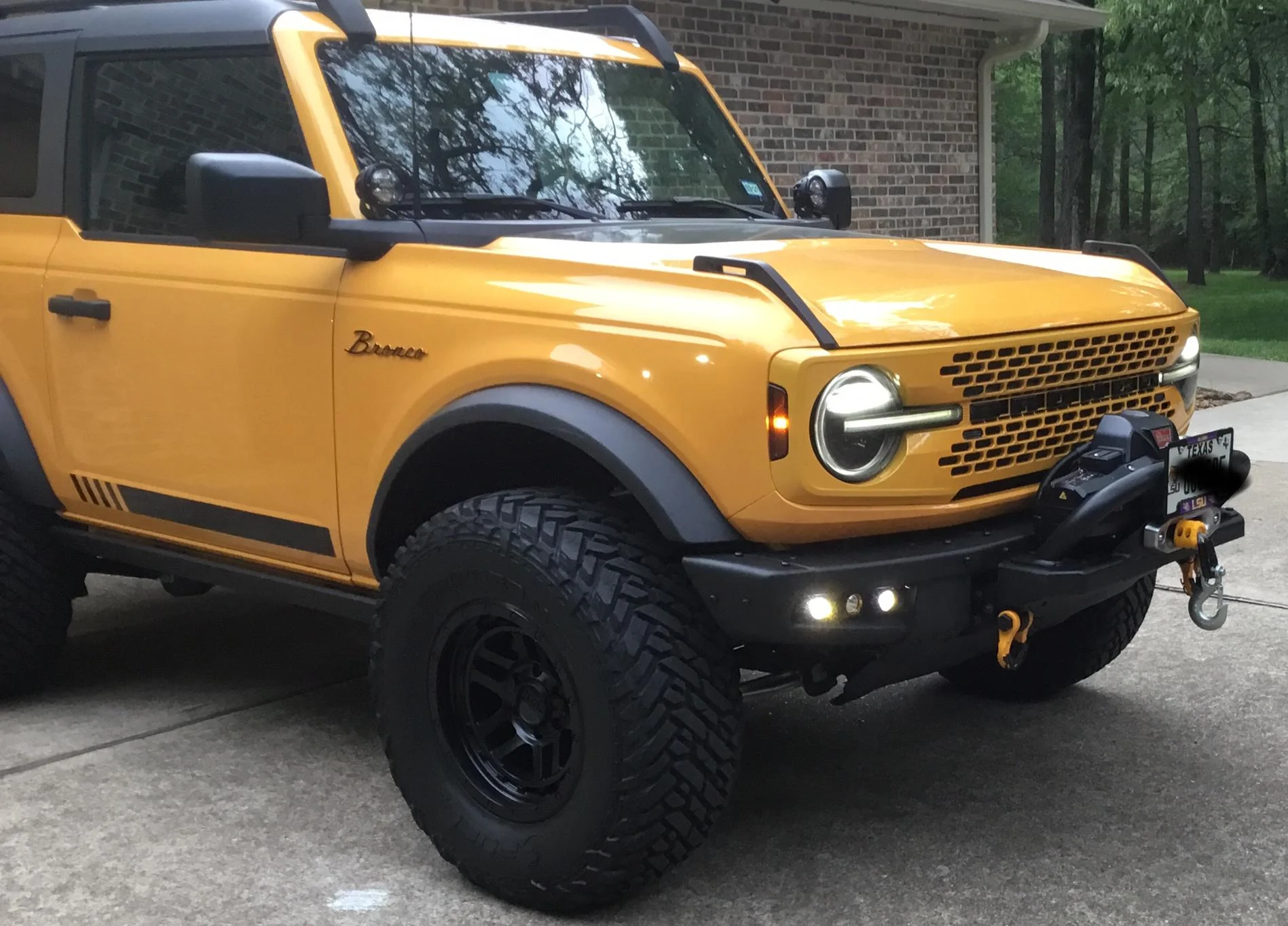 Ford Bronco Winch that fits modular bumper without an issue? IMG_0333