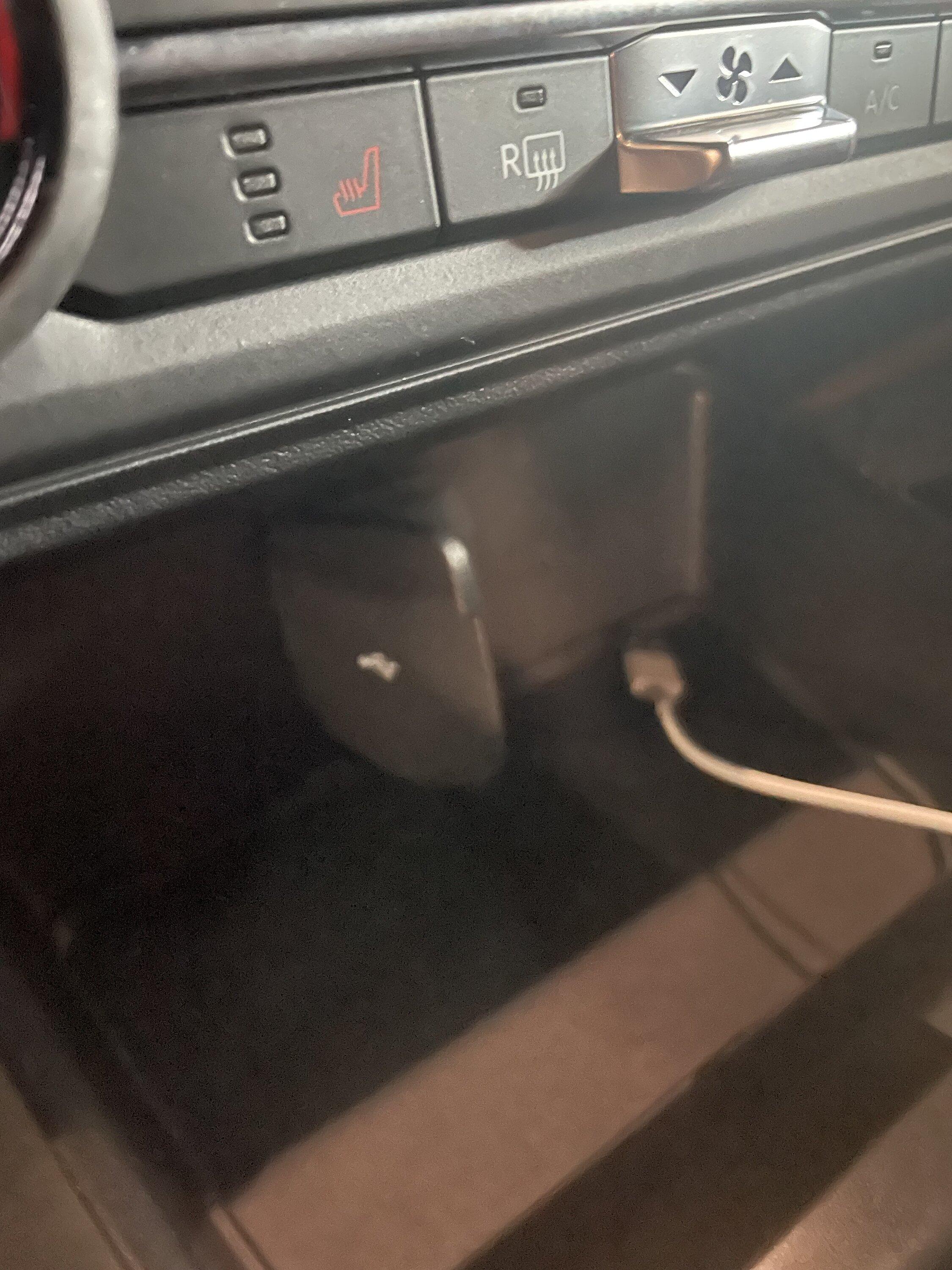 Ford Bronco Aux door removal ? IMG_0628