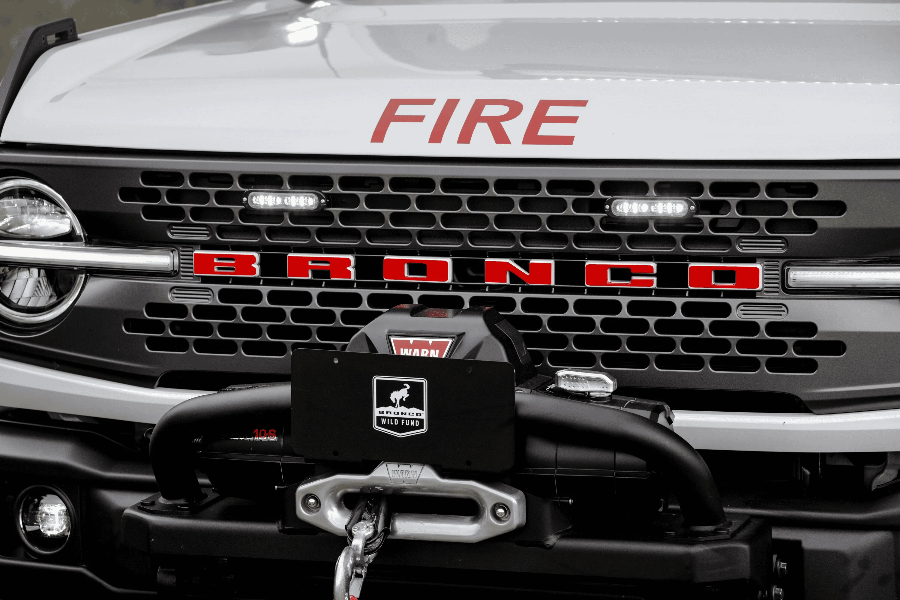 Ford Bronco Ford Performance WARN winch on capable bumper — Yes it's possible! 1697410226576